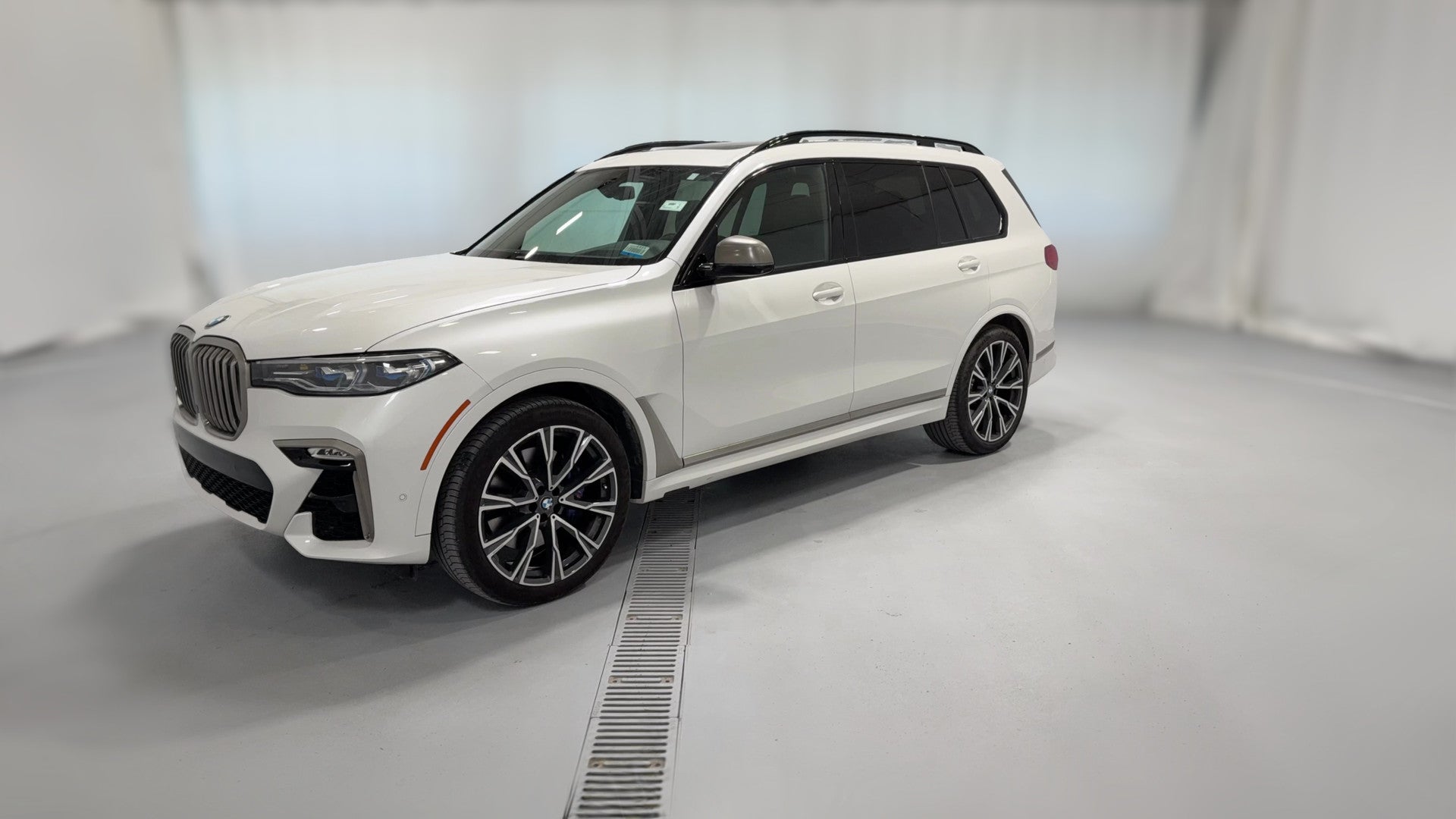 2020 BMW X7 vehicle photo
