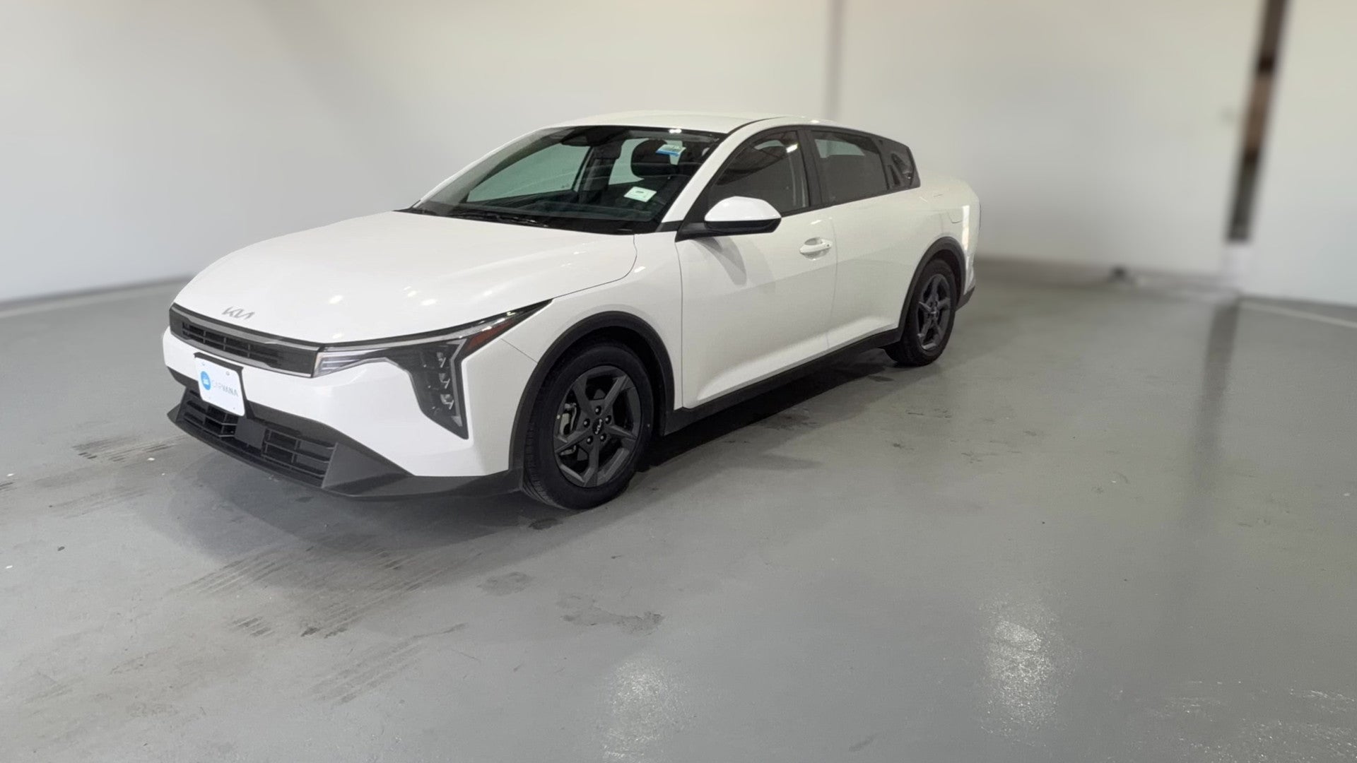 2025 Kia K4 vehicle photo