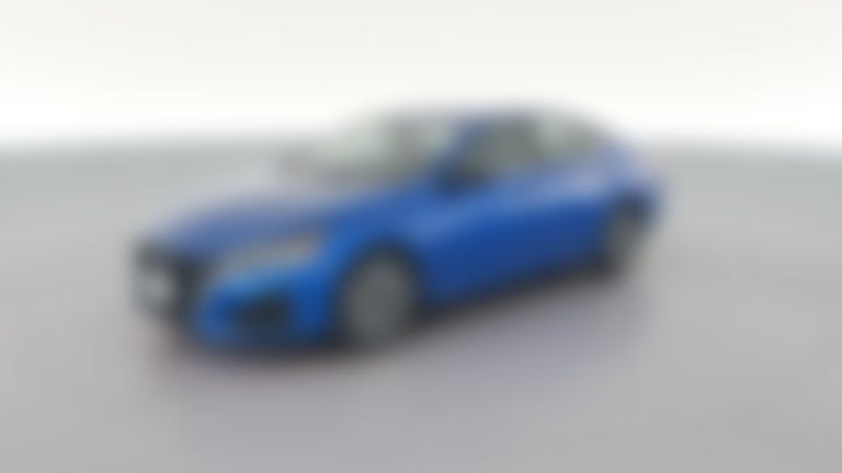 2025 Nissan Altima vehicle photo