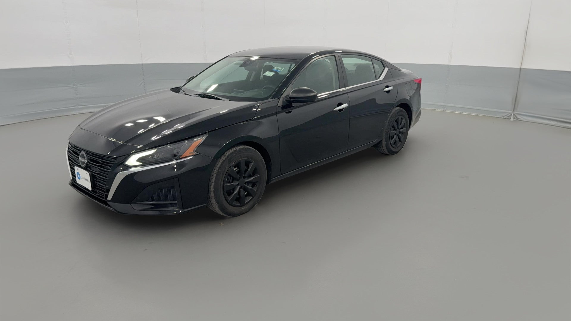 2024 Nissan Altima vehicle photo