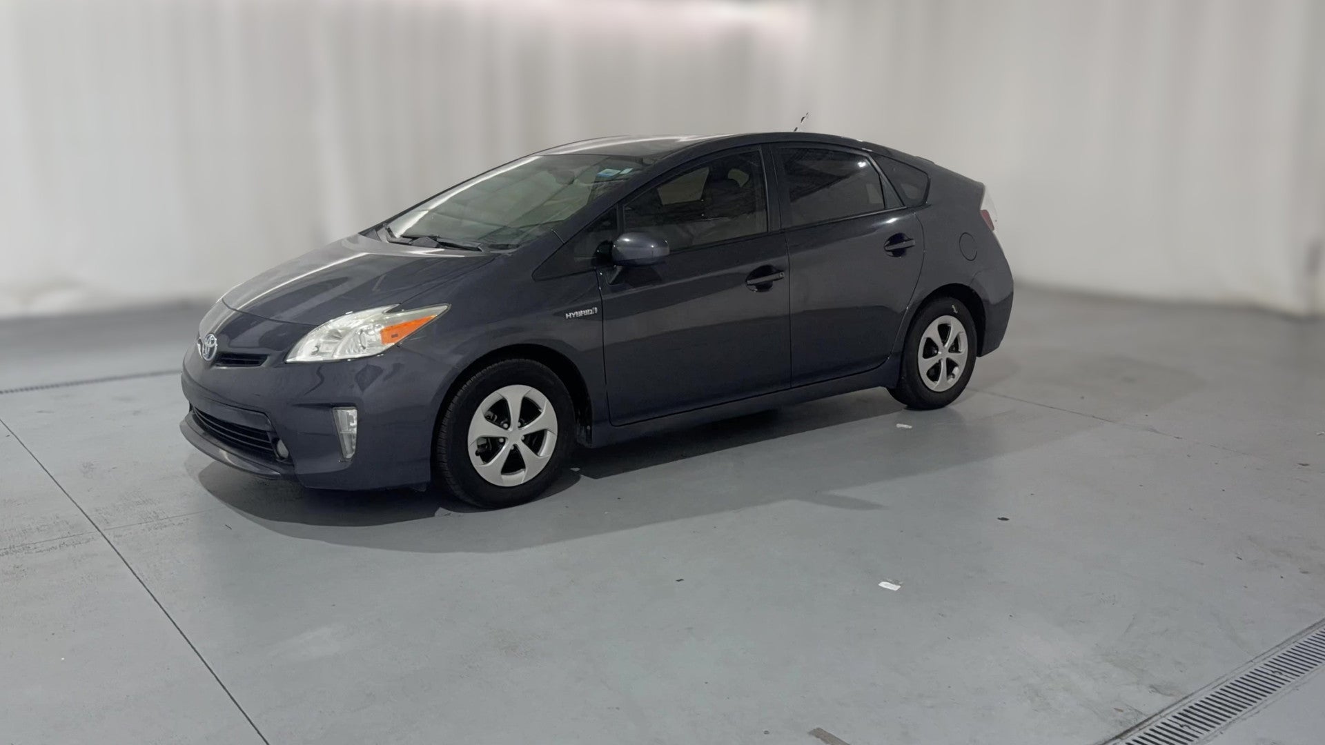 2015 Toyota Prius vehicle photo