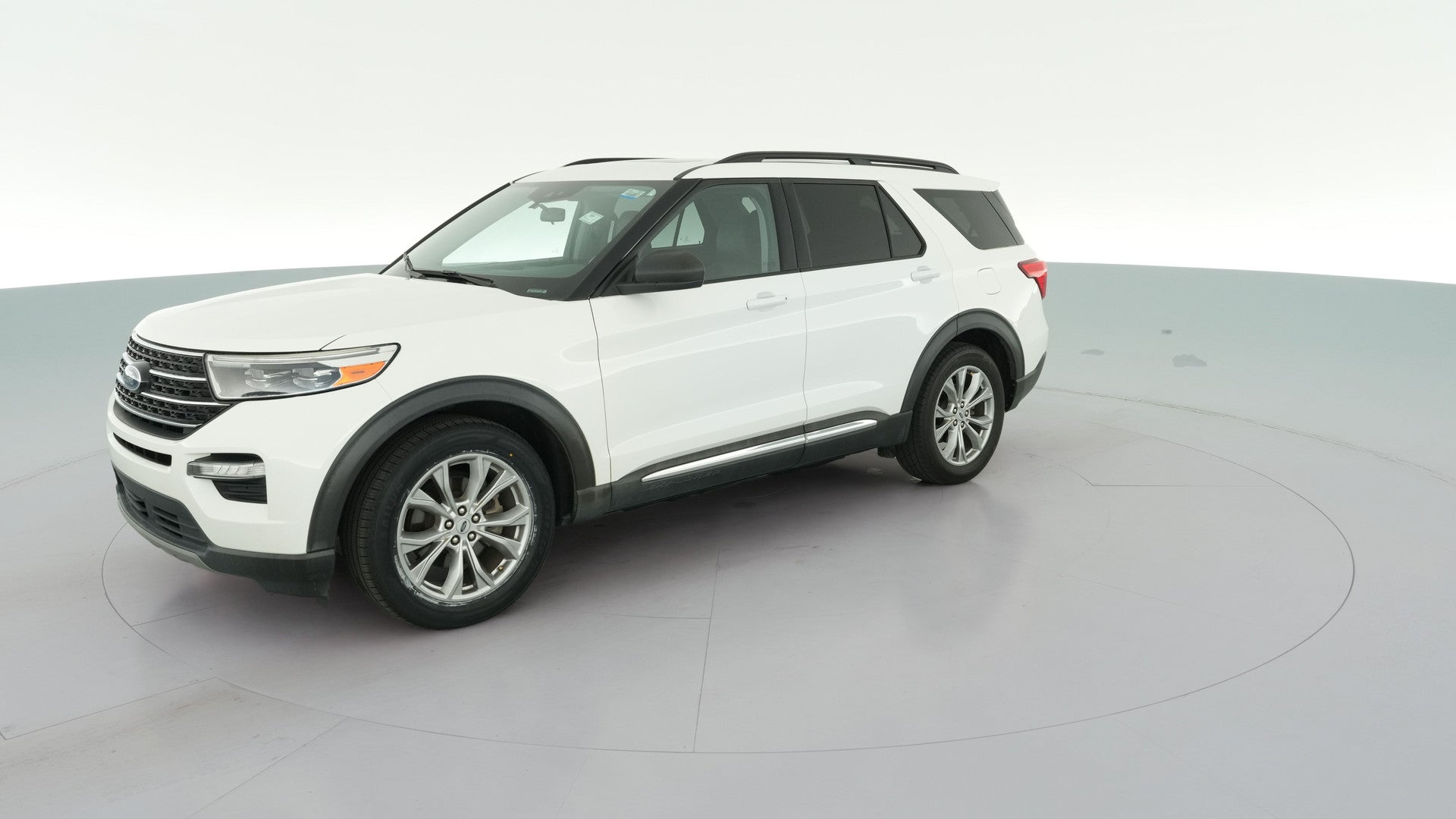 2020 Ford Explorer vehicle photo