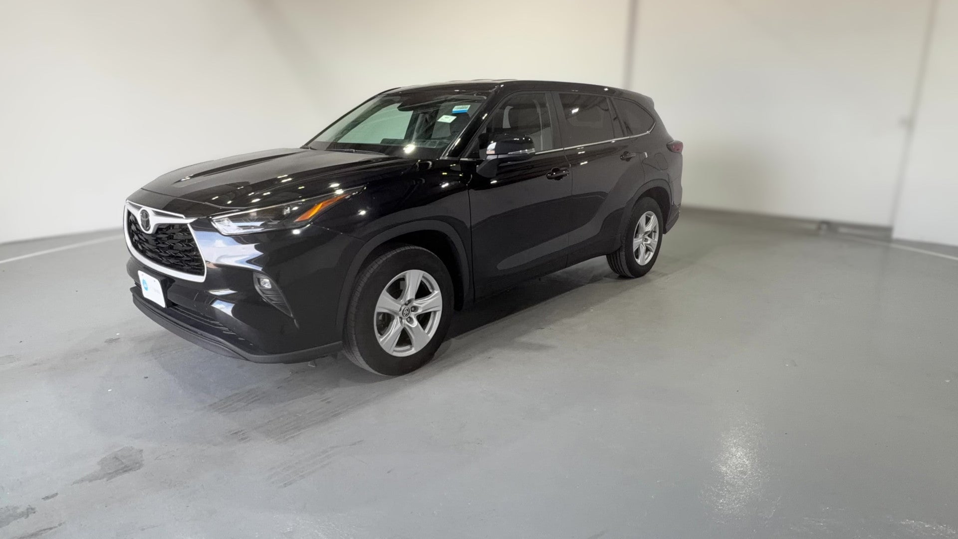 2025 Toyota Highlander vehicle photo