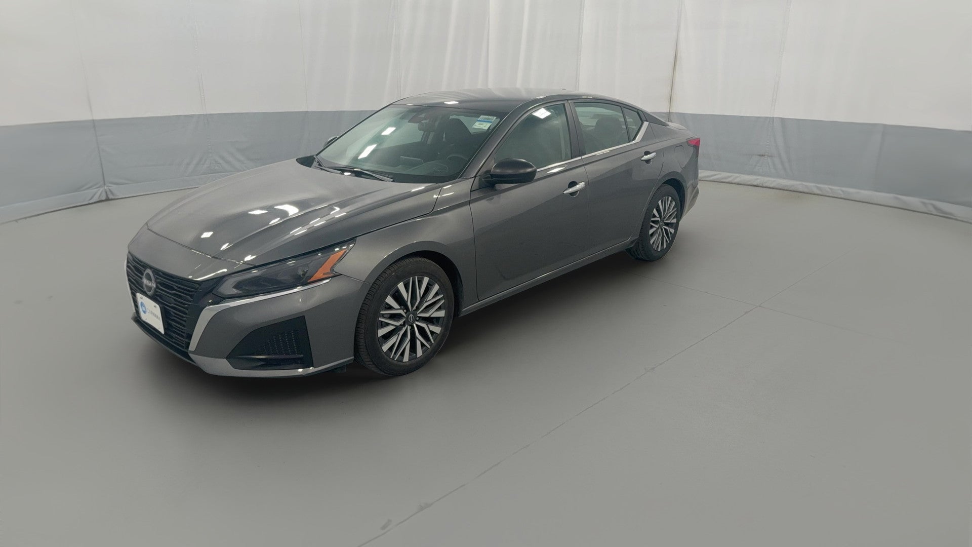 2025 Nissan Altima vehicle photo