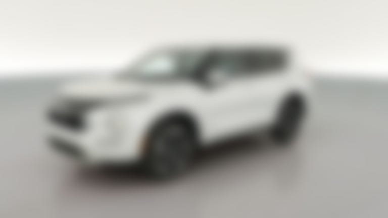 2024 Mitsubishi Outlander vehicle photo