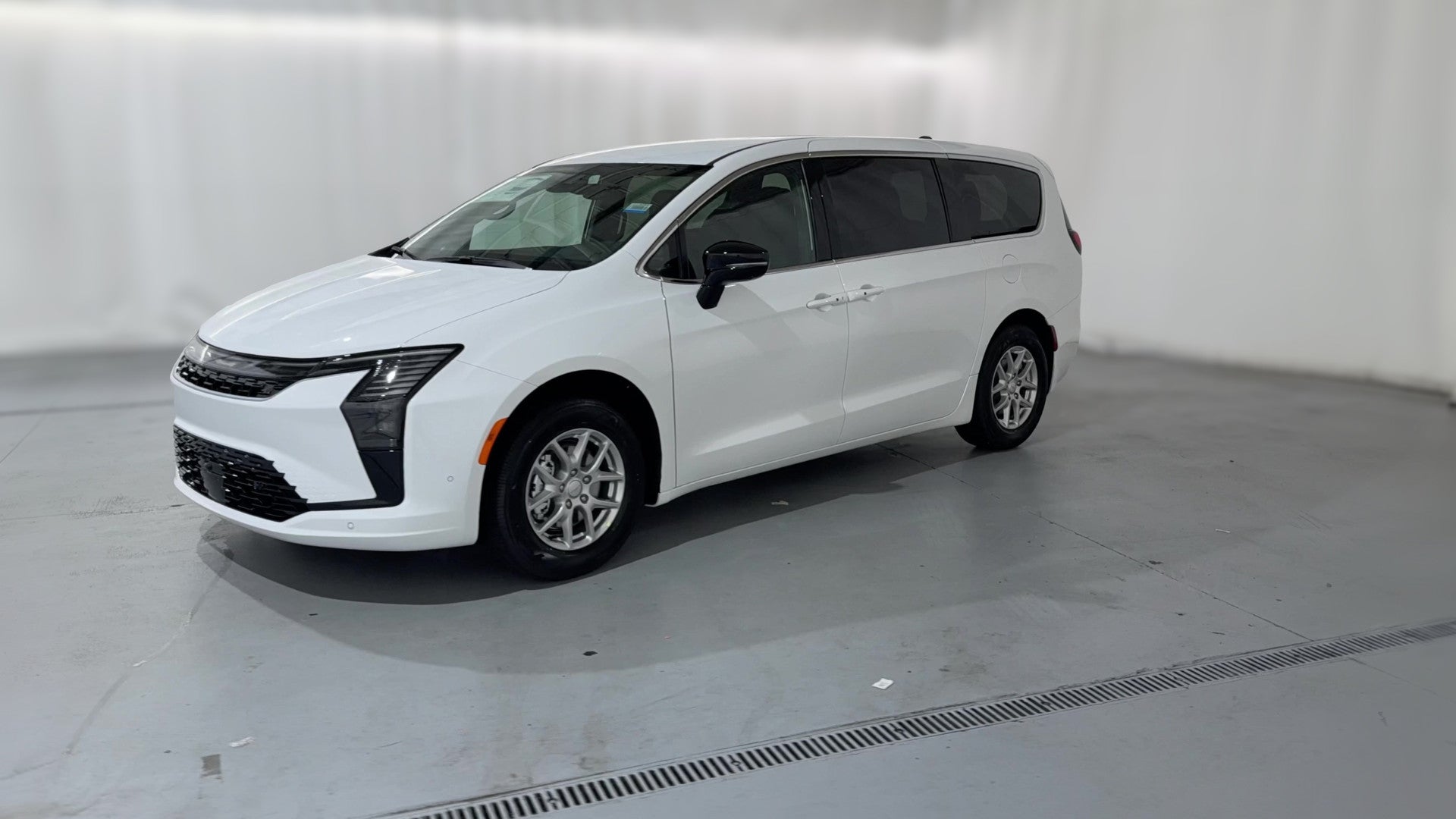 2027 Chrysler Pacifica vehicle photo