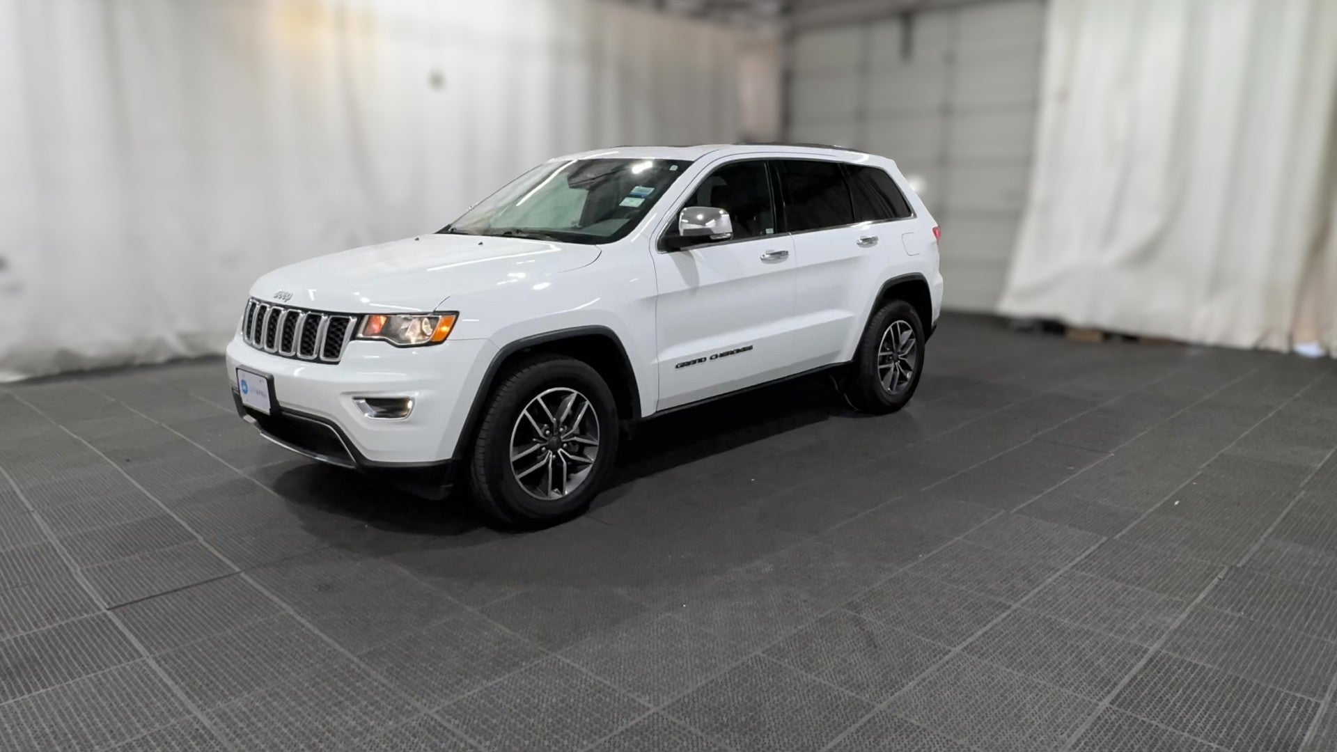 2019 Jeep Grand Cherokee vehicle photo