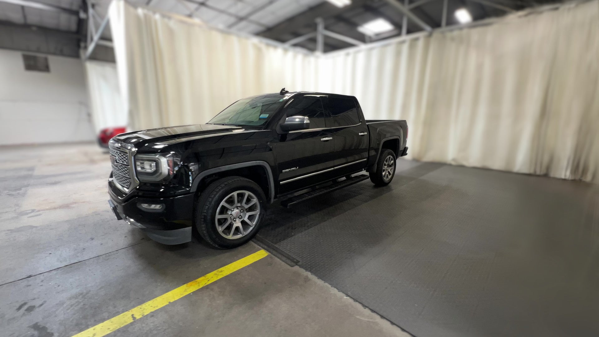 2016 GMC Sierra 1500 Crew Cab vehicle photo