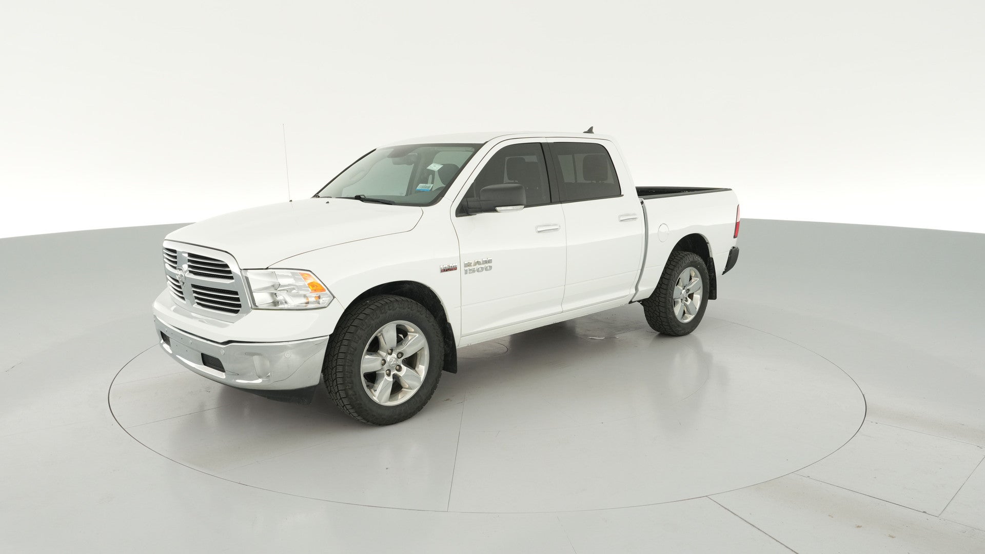 2018 Ram 1500 Crew Cab vehicle photo