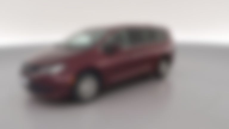 2023 Chrysler Voyager vehicle photo
