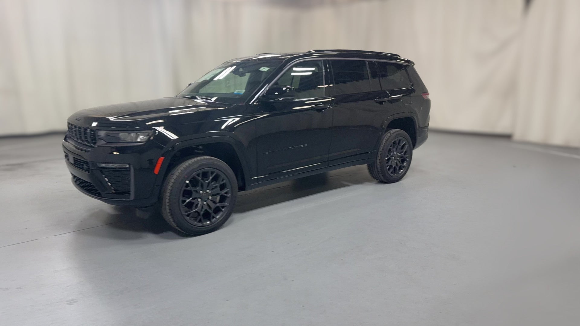 2026 Jeep Grand Cherokee L vehicle photo
