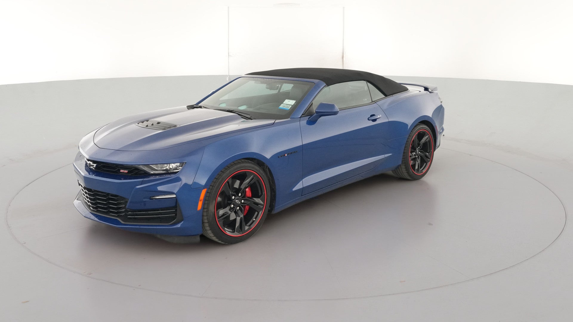 2021 Chevrolet Camaro vehicle photo