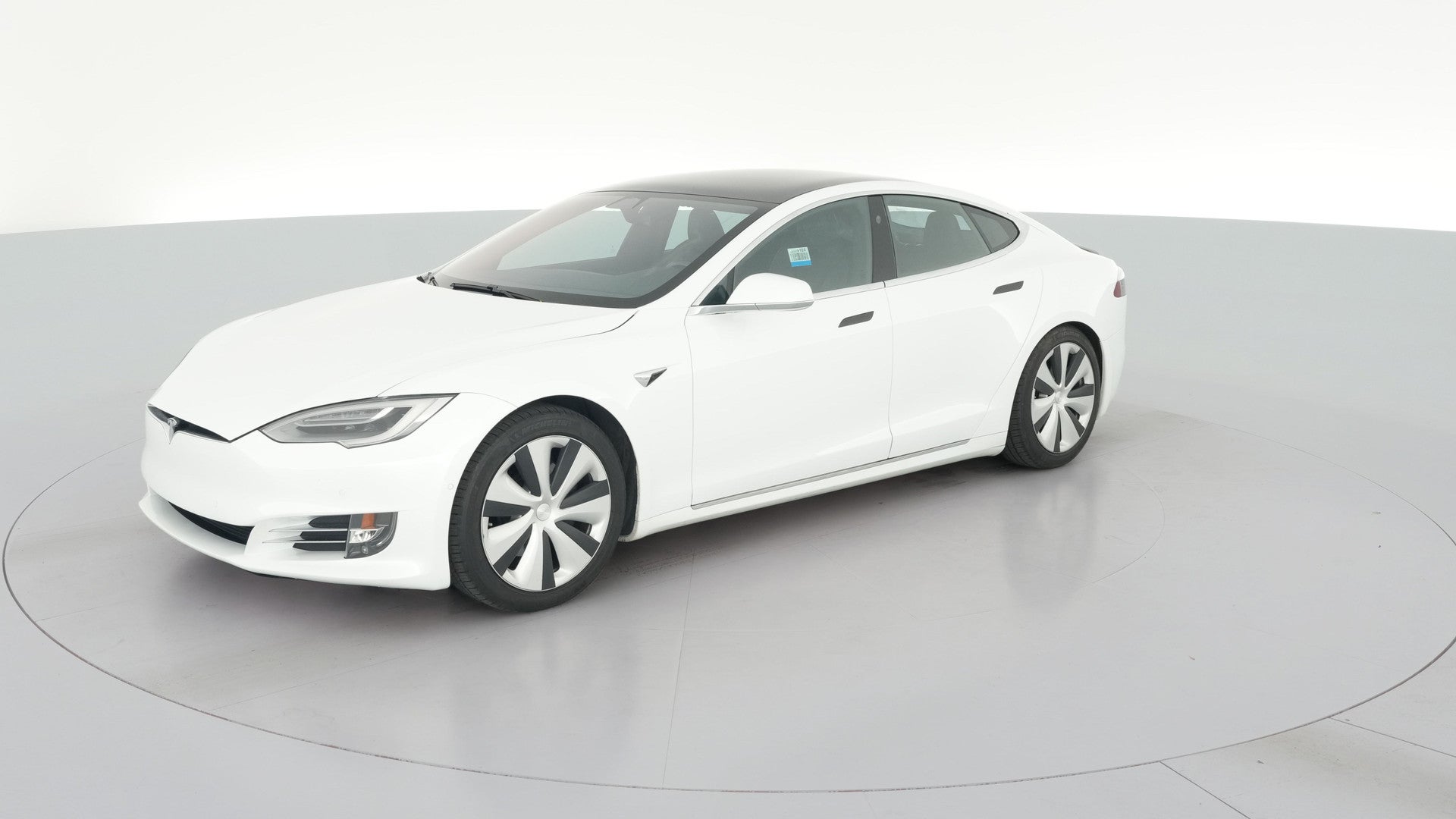 2021 Tesla Model S vehicle photo