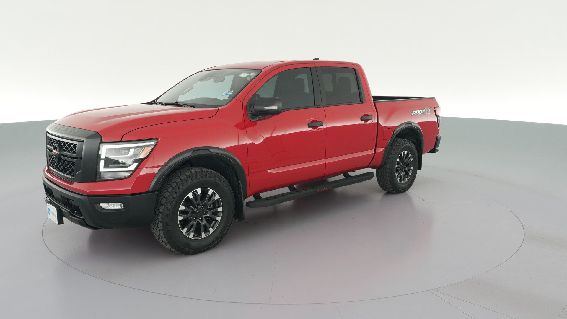 2022 Nissan Titan Crew Cab vehicle photo