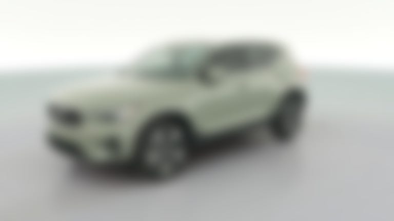 2023 Volvo XC40 vehicle photo
