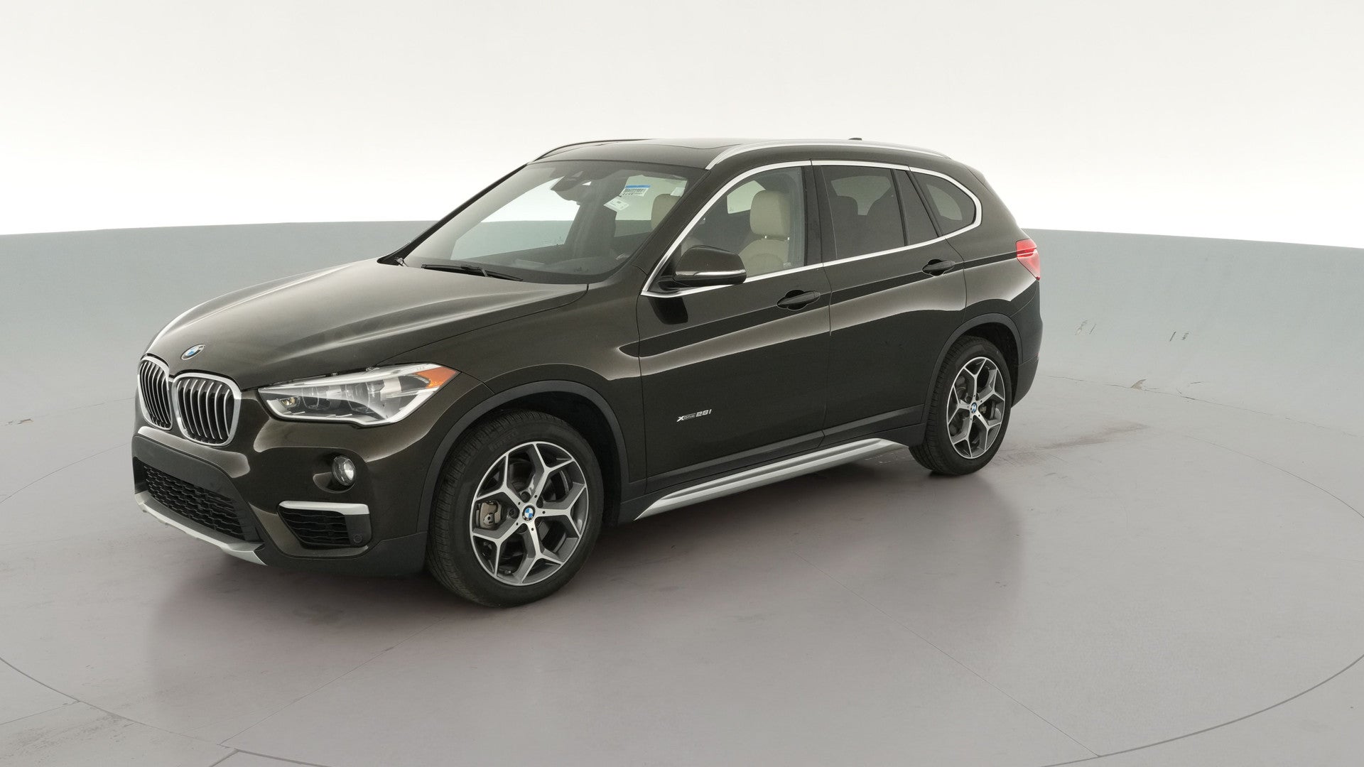 2016 BMW X1 vehicle photo