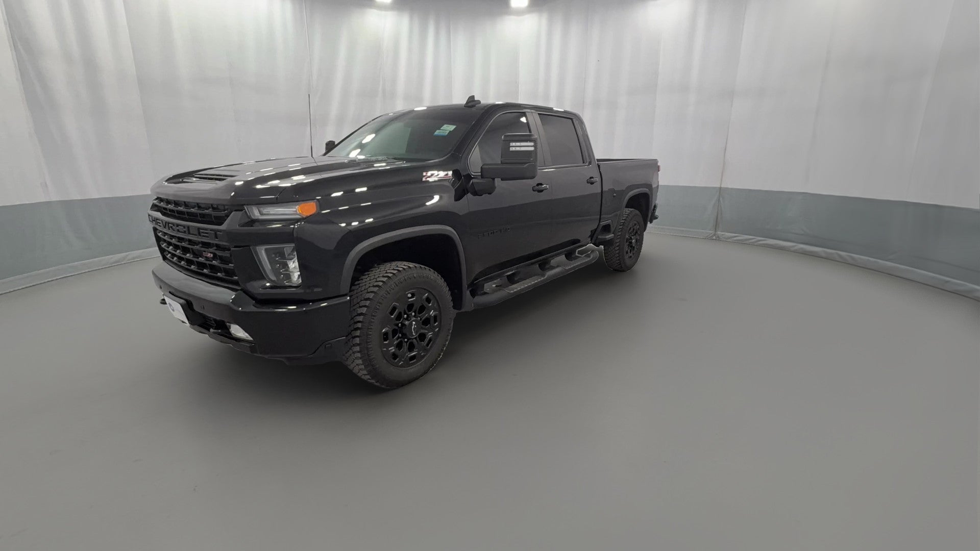 2022 Chevrolet Silverado 2500 HD Crew Cab vehicle photo