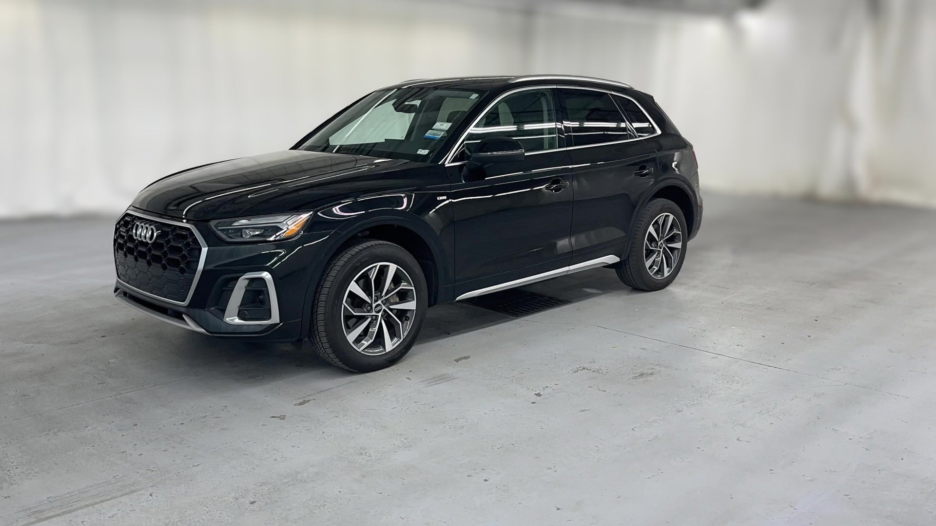 2023 Audi Q5 vehicle photo