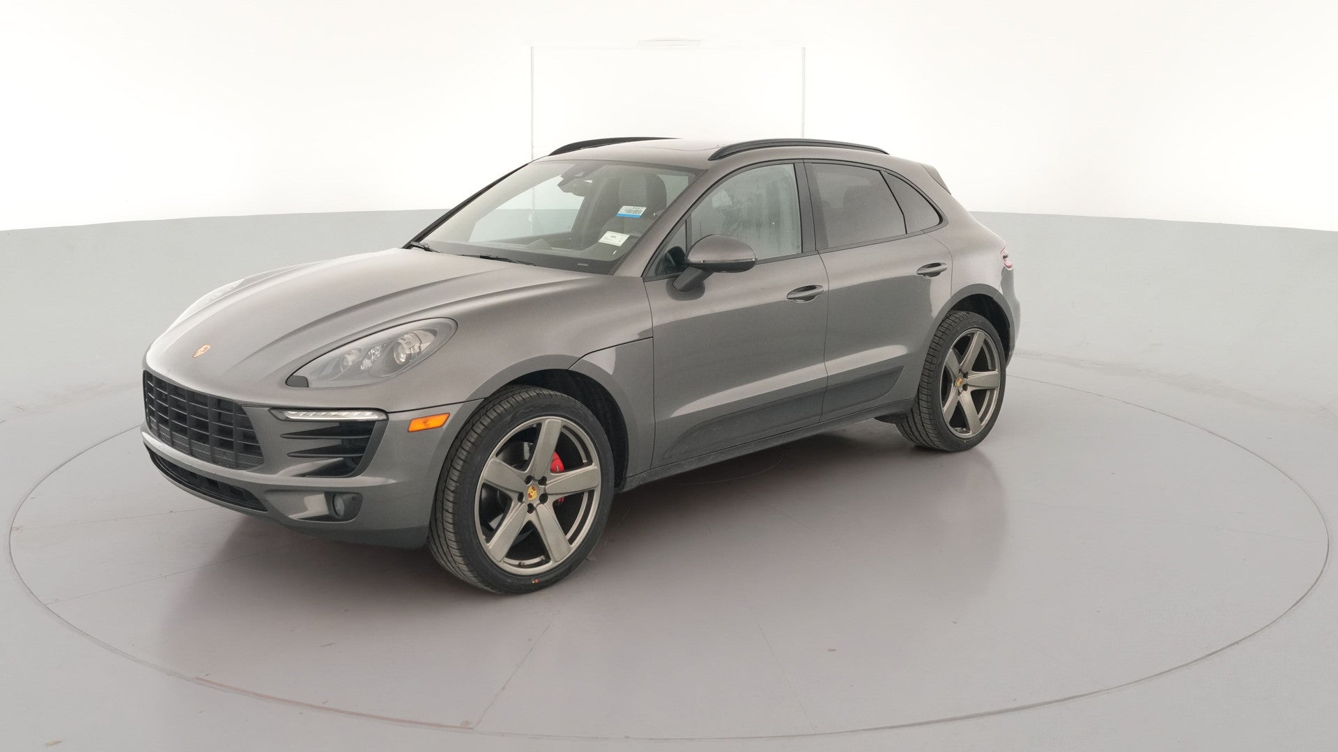 2018 Porsche Macan vehicle photo