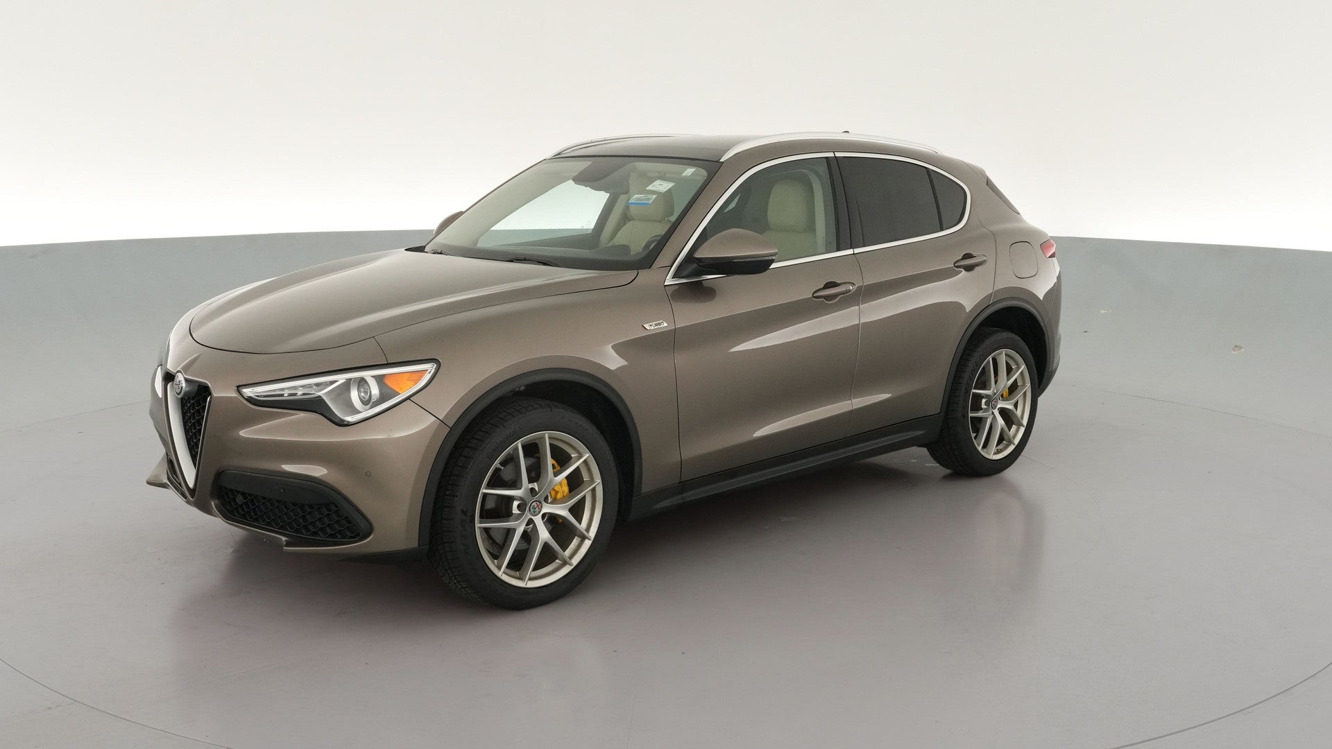 2019 Alfa Romeo Stelvio vehicle photo