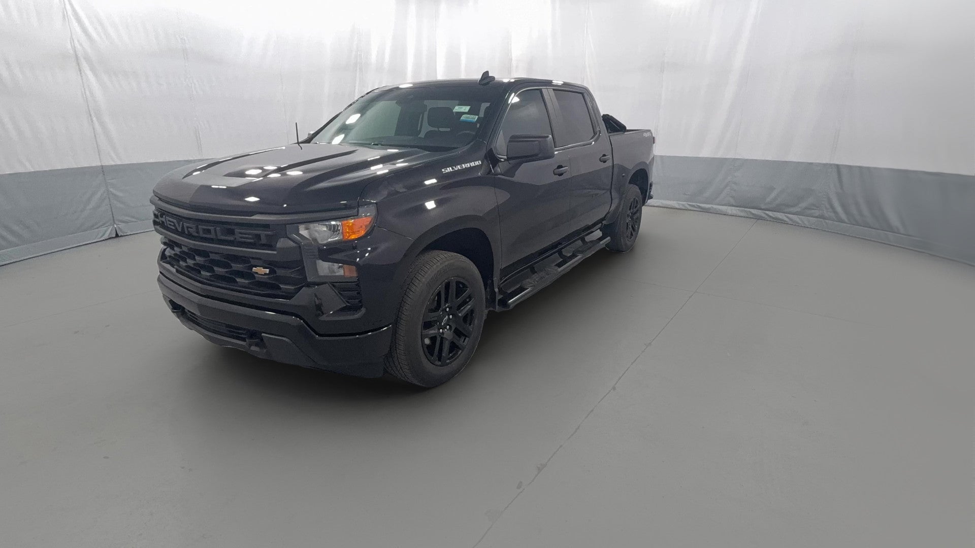 2023 Chevrolet Silverado 1500 Crew Cab vehicle photo