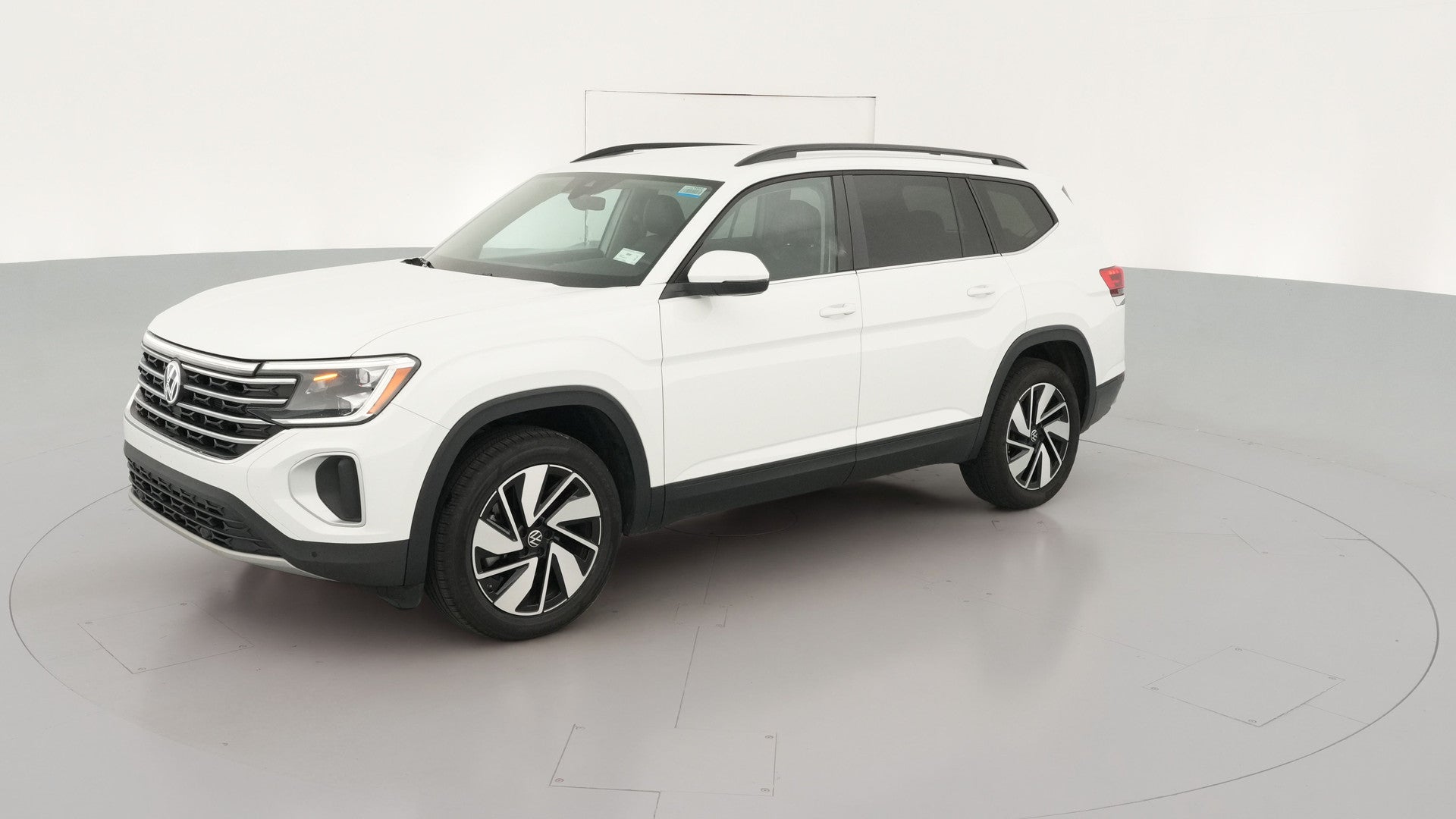 2025 Volkswagen Atlas vehicle photo