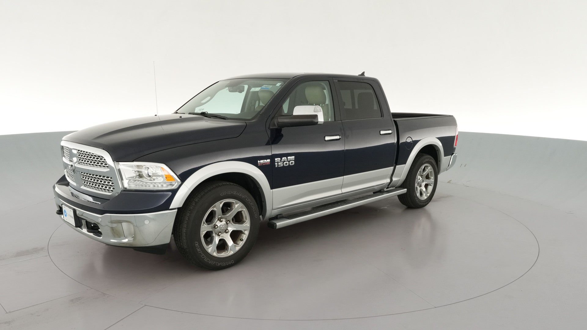 2018 Ram 1500 Crew Cab vehicle photo