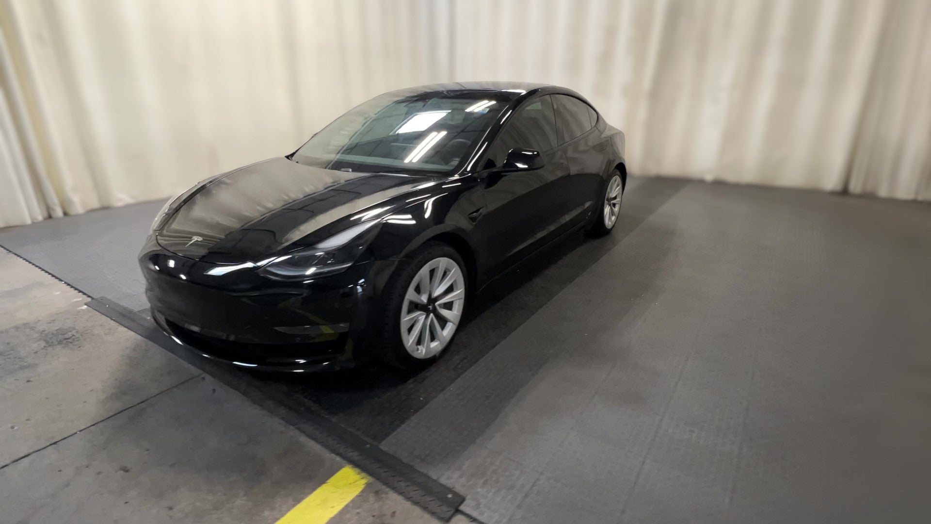 2021 Tesla Model 3 vehicle photo