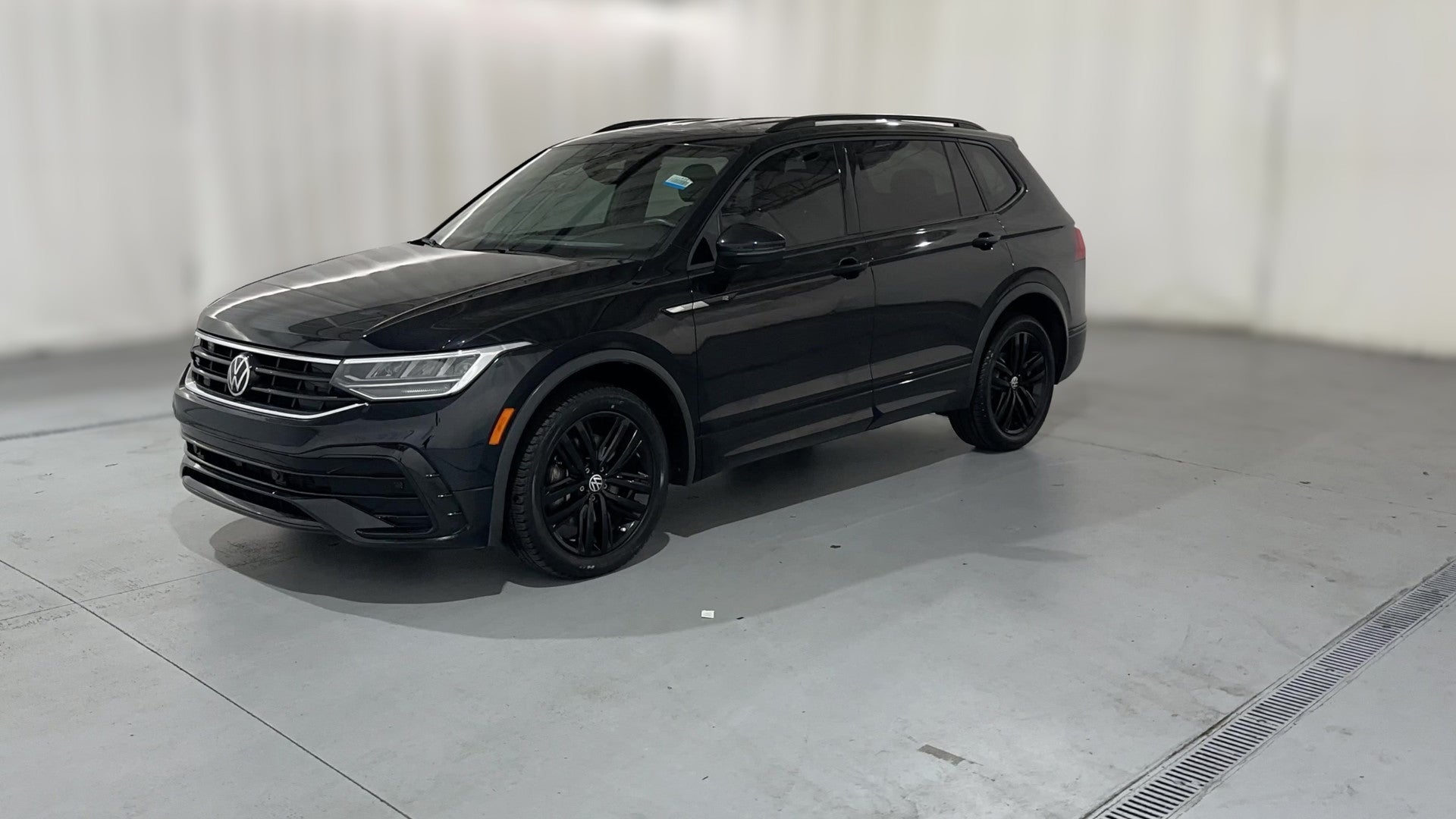 2022 Volkswagen Tiguan vehicle photo