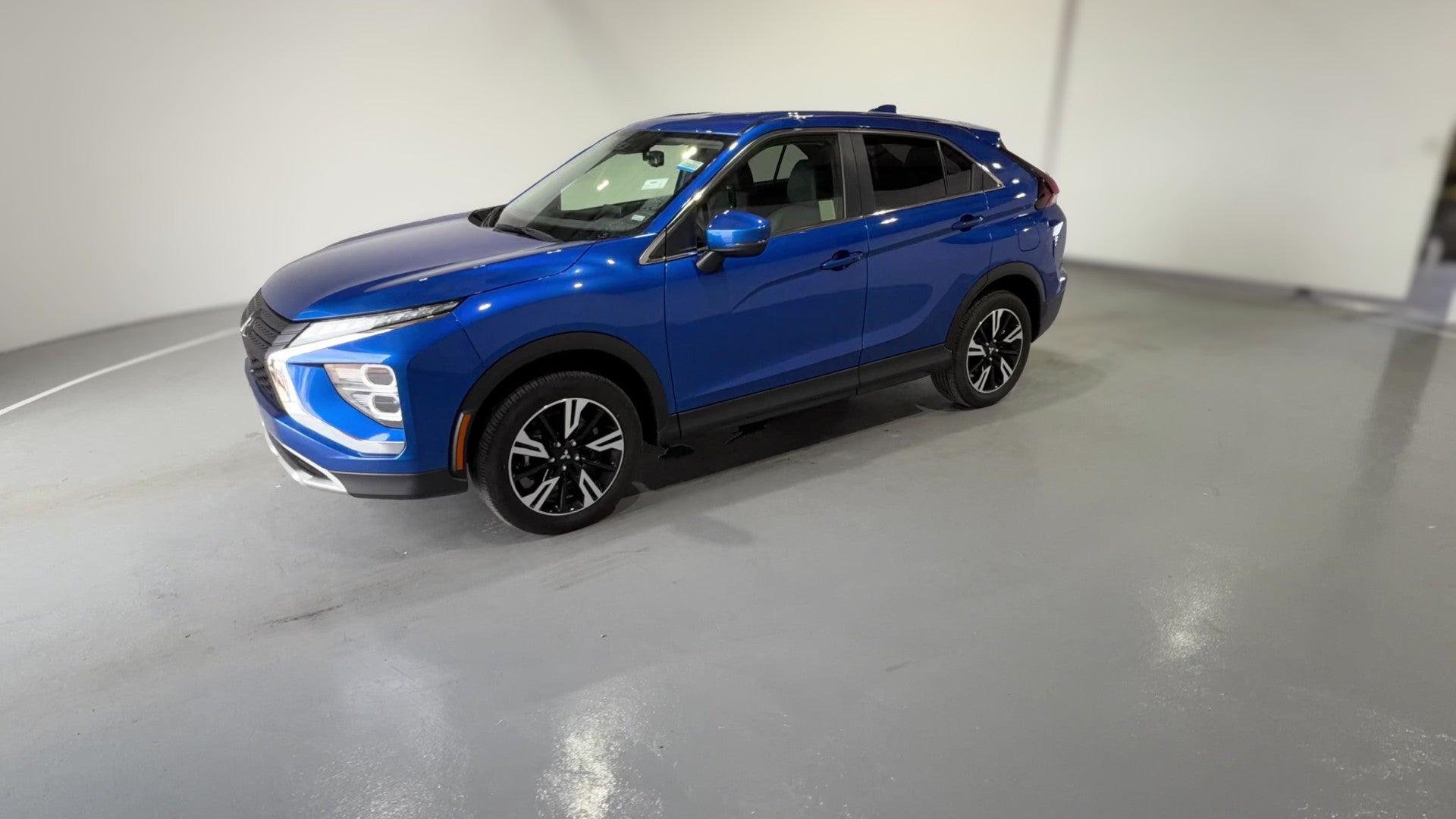 2025 Mitsubishi Eclipse Cross vehicle photo