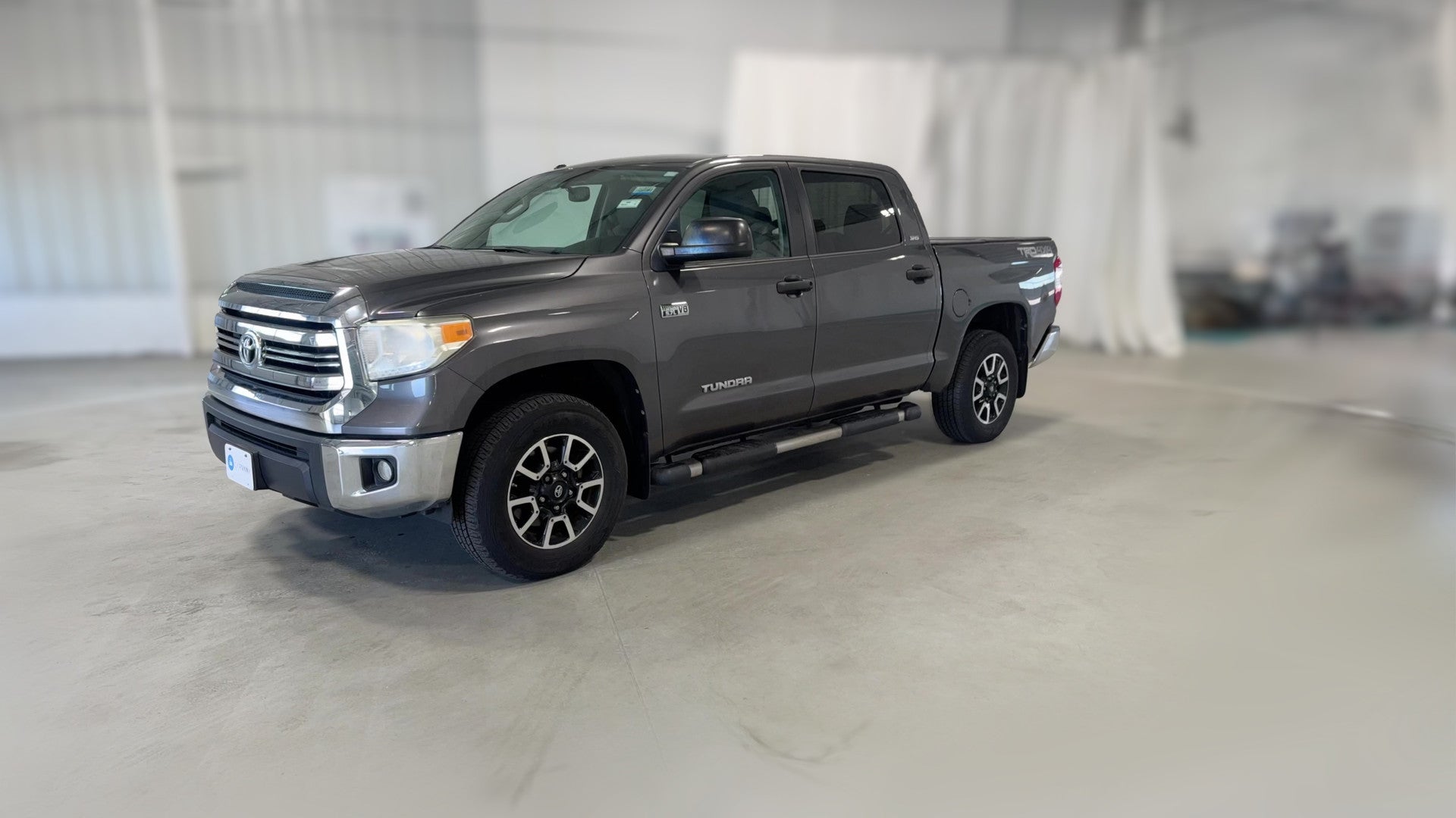 2016 Toyota Tundra CrewMax vehicle photo