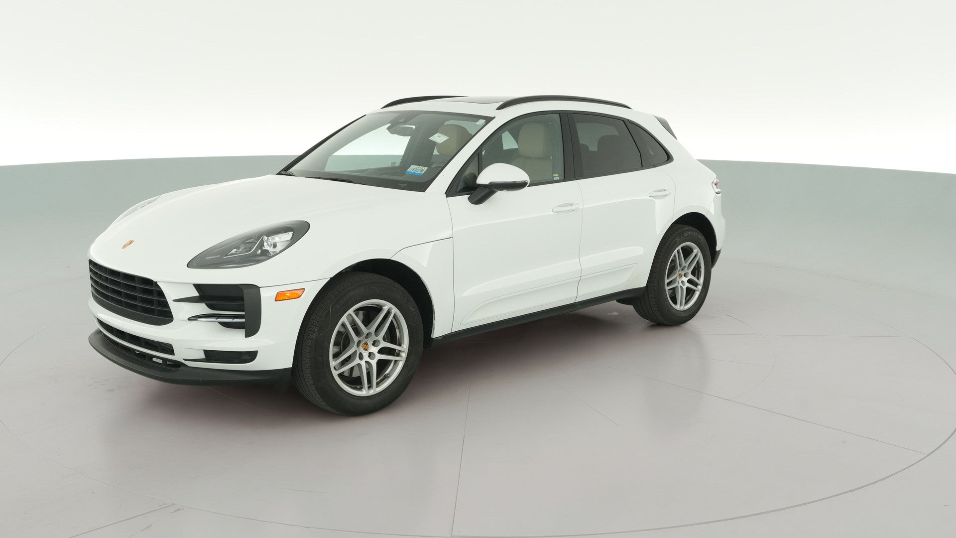 2019 Porsche Macan vehicle photo