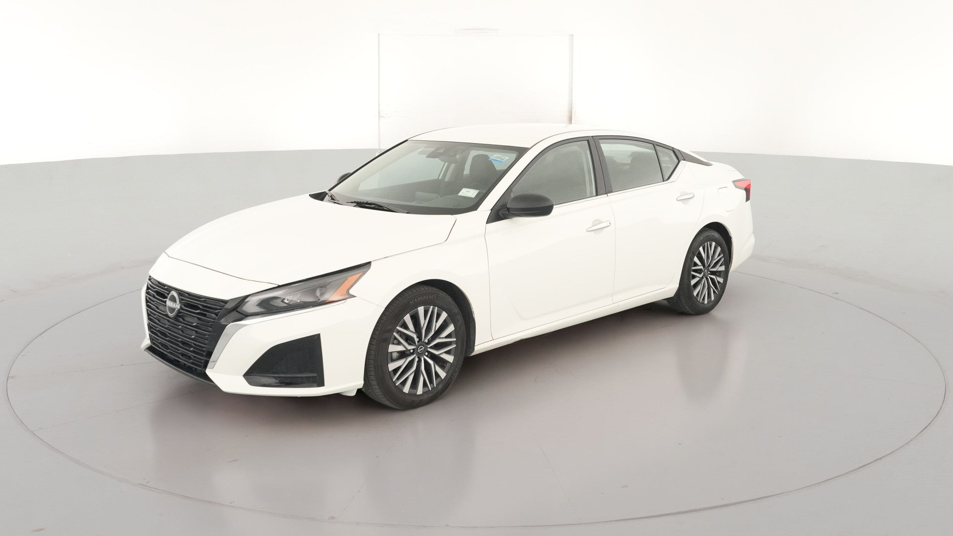 2025 Nissan Altima vehicle photo