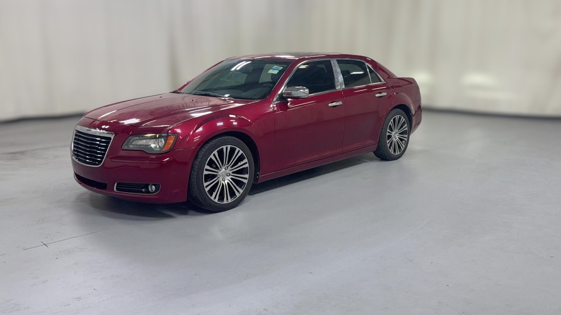 2014 Chrysler 300 vehicle photo