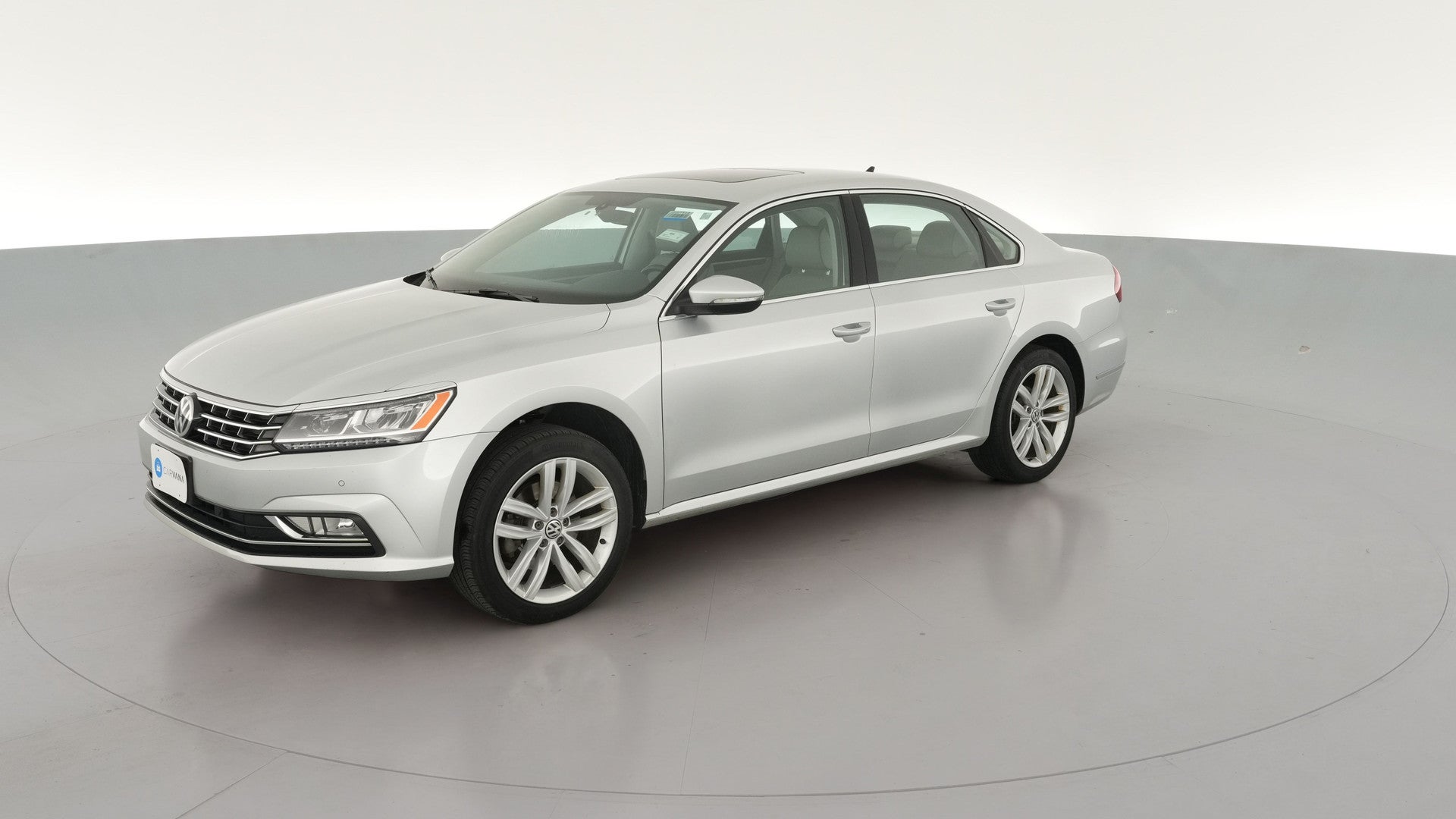 2018 Volkswagen Passat vehicle photo