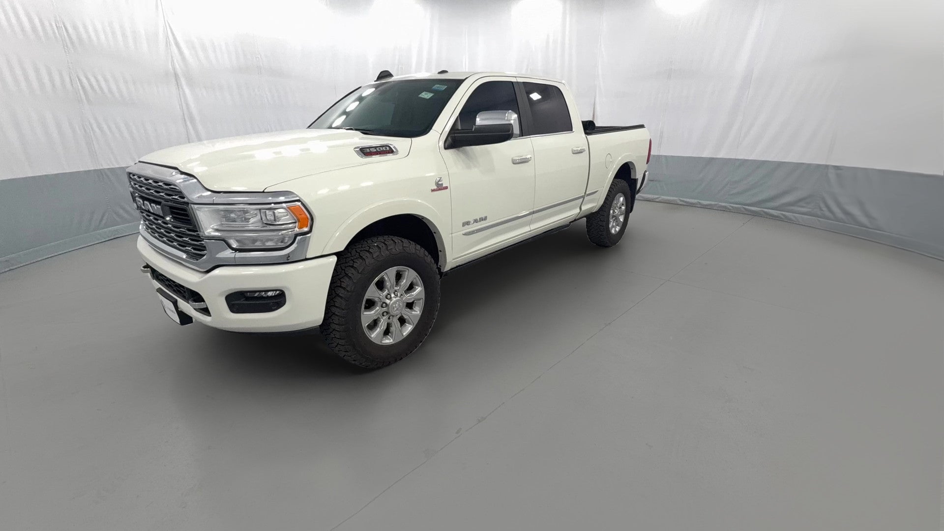 2022 Ram 3500 Crew Cab vehicle photo