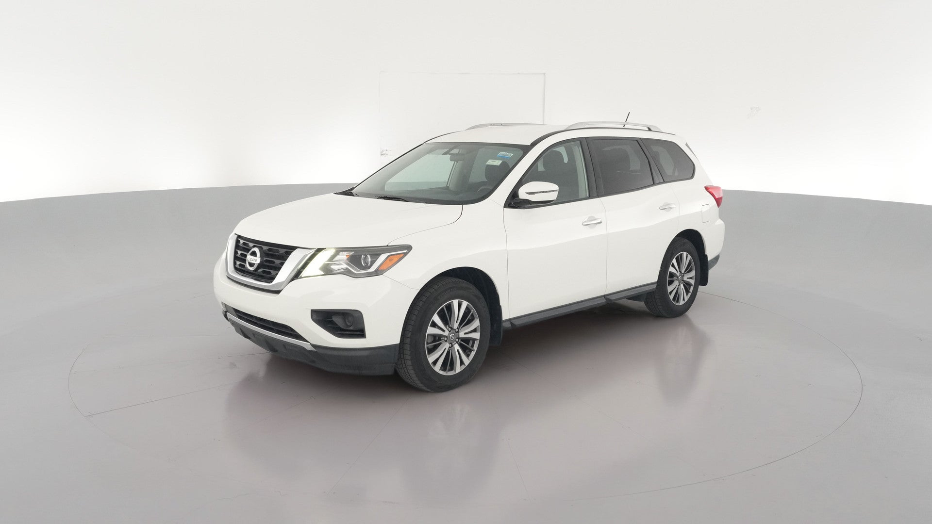 2018 Nissan Pathfinder vehicle photo