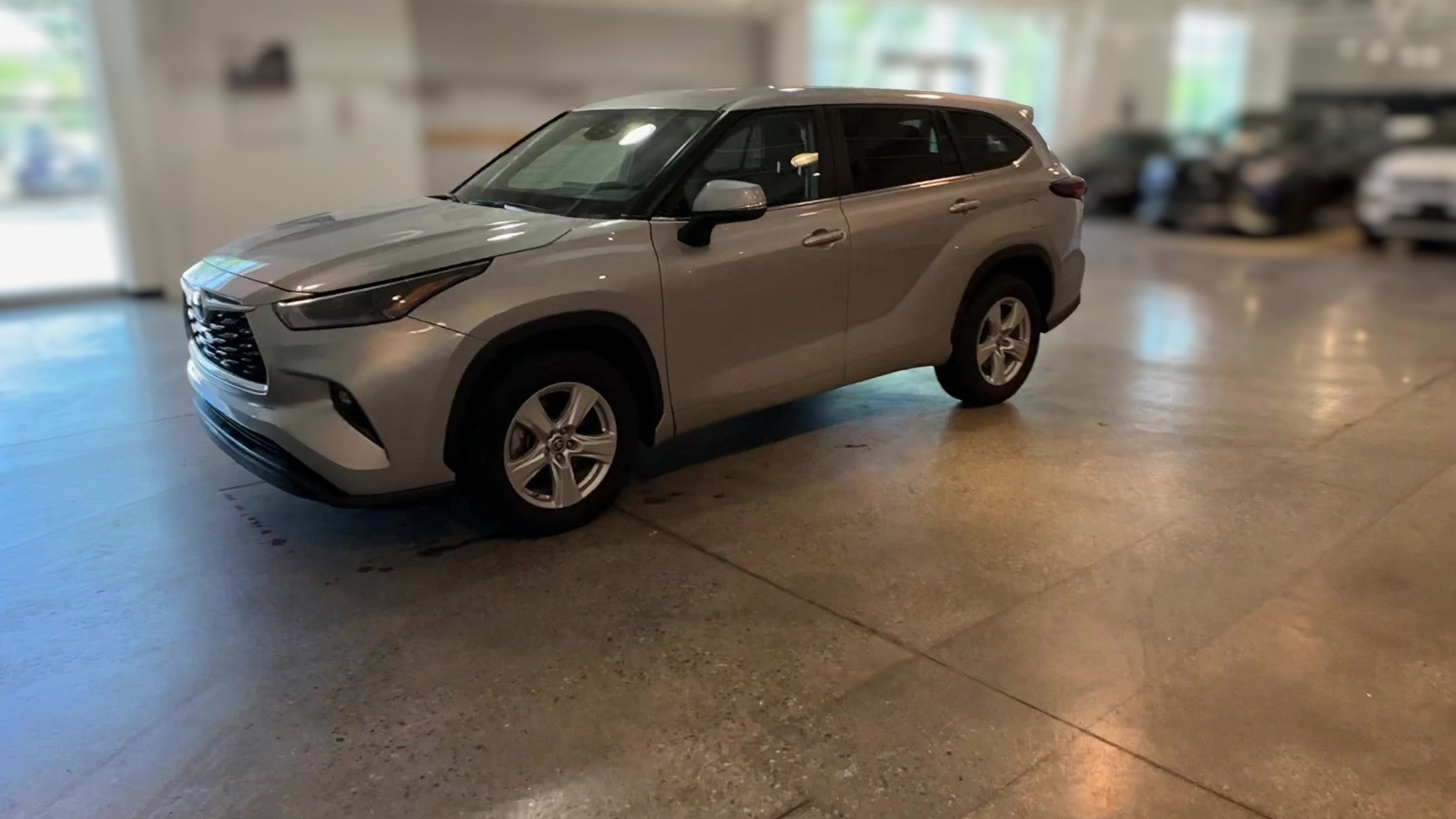 2025 Toyota Highlander vehicle photo
