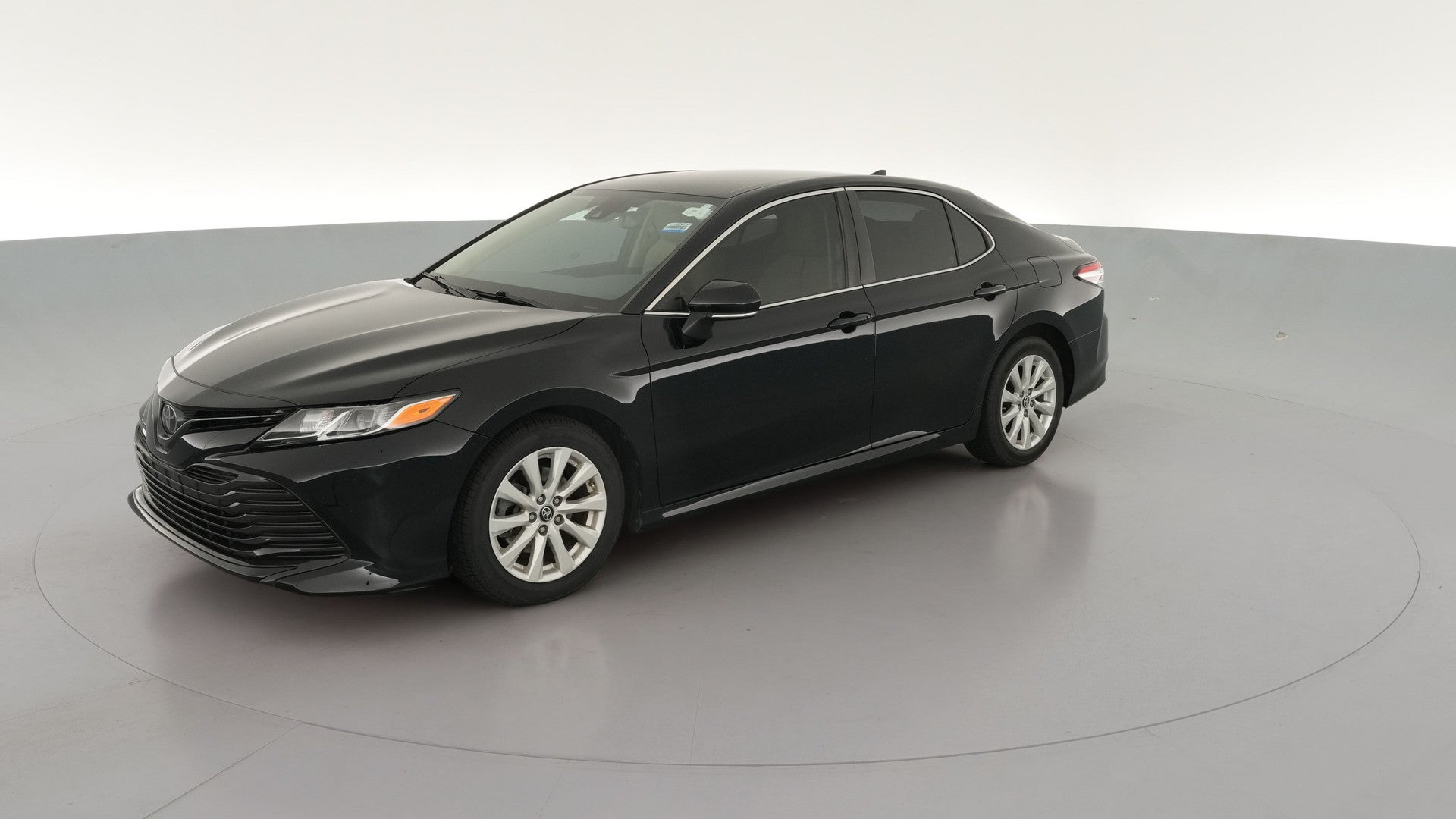 2019 Toyota Camry vehicle photo