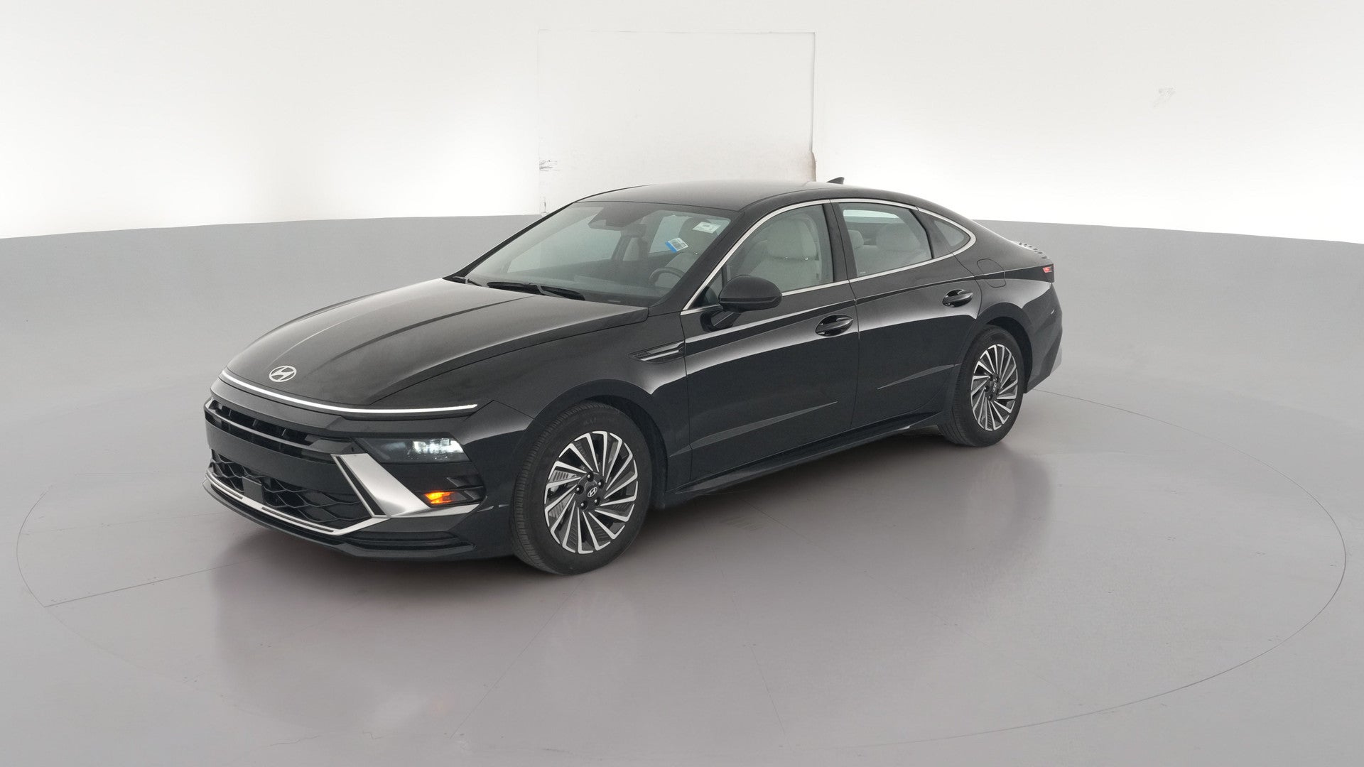 2025 Hyundai Sonata Hybrid vehicle photo
