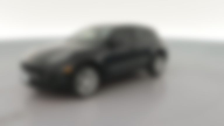 2022 Porsche Macan vehicle photo