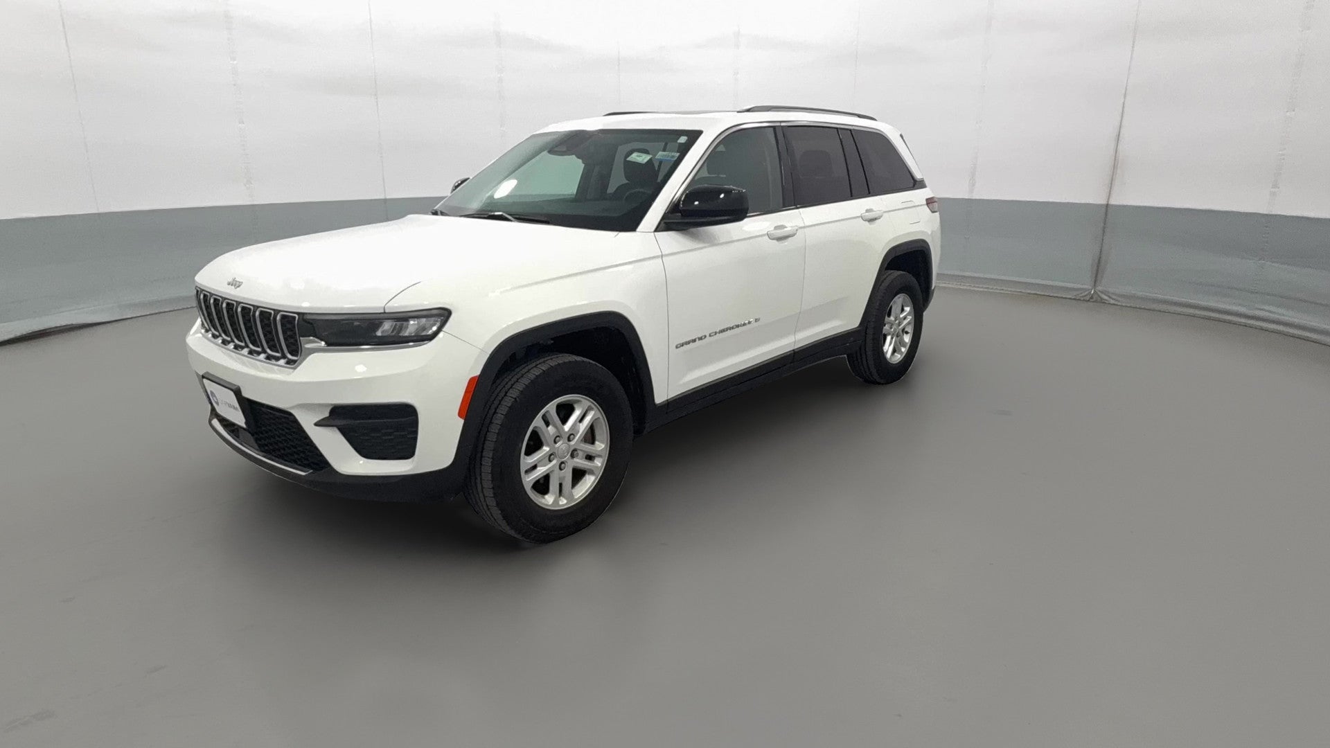2023 Jeep Grand Cherokee vehicle photo