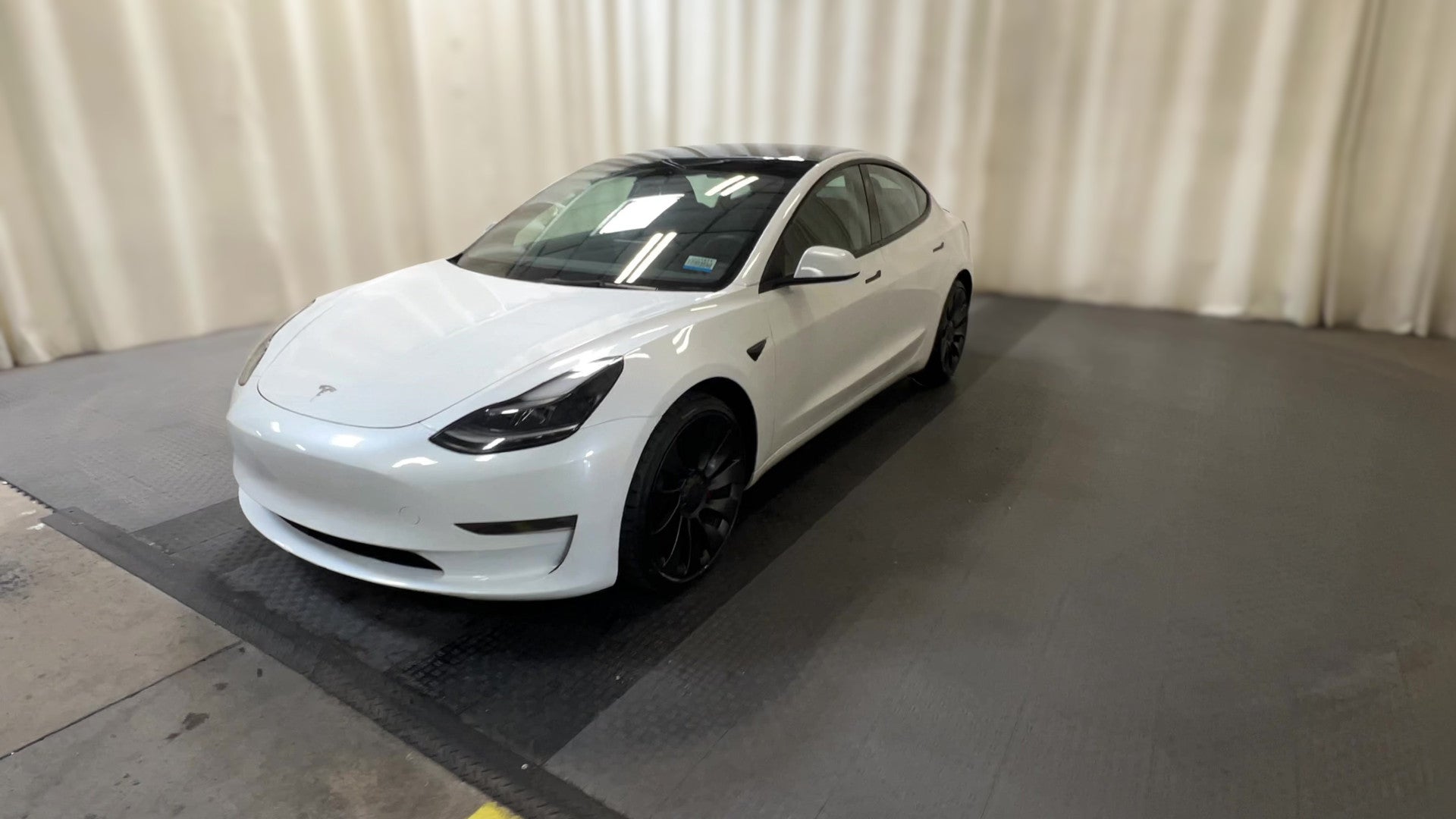 2023 Tesla Model 3 vehicle photo