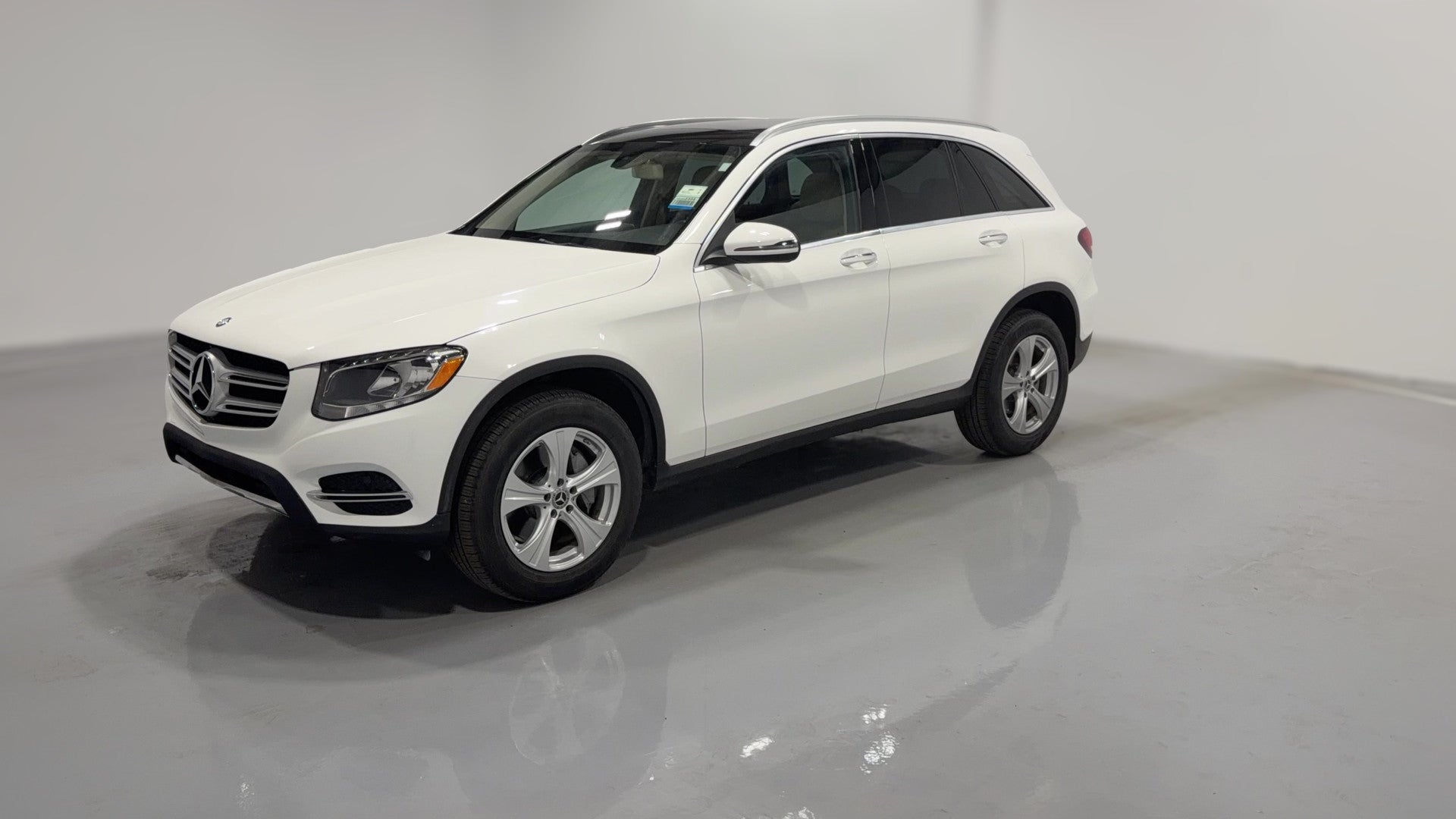 2017 Mercedes-Benz GLC vehicle photo