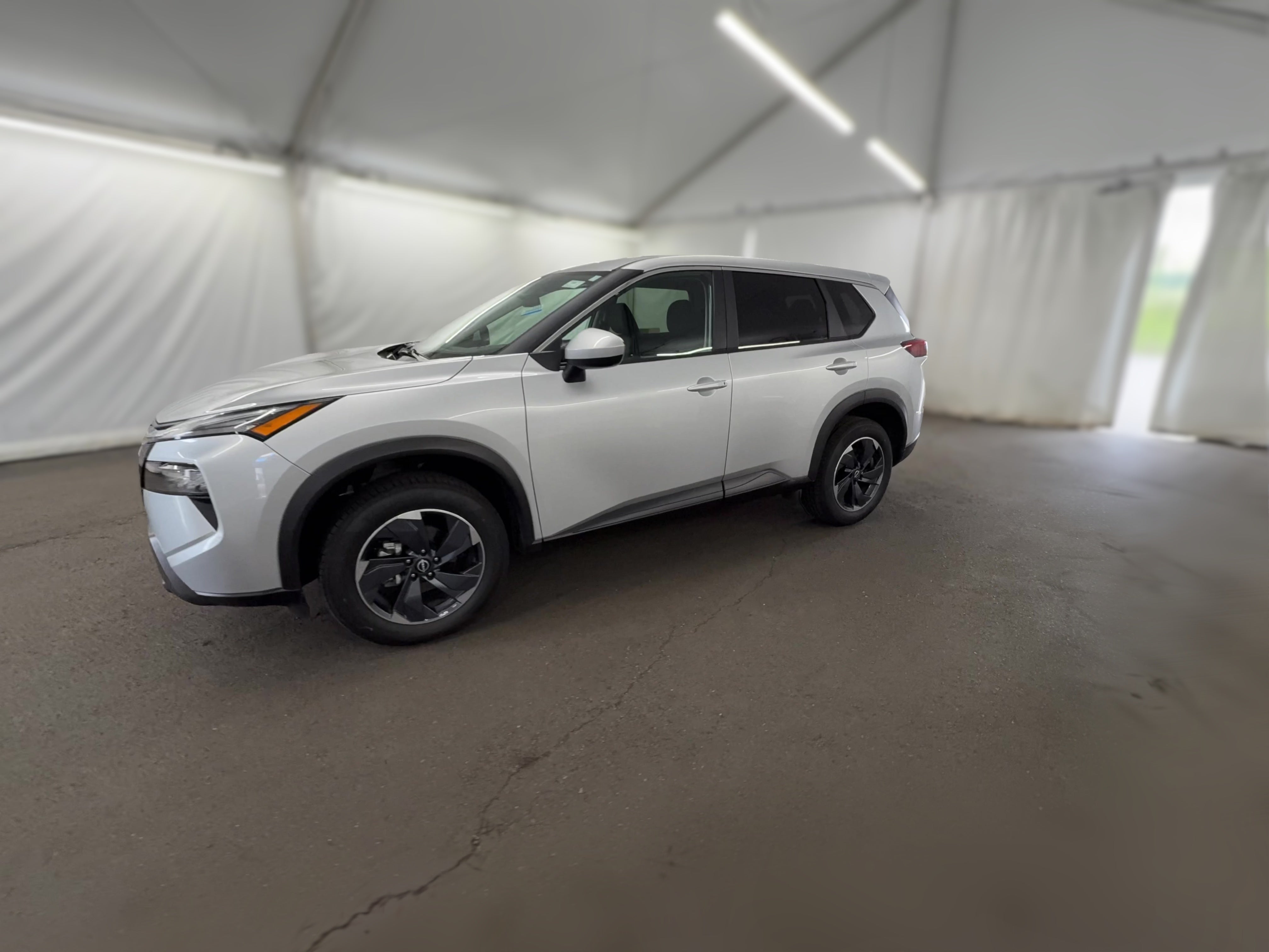 2025 Nissan Rogue SV - Photo 28