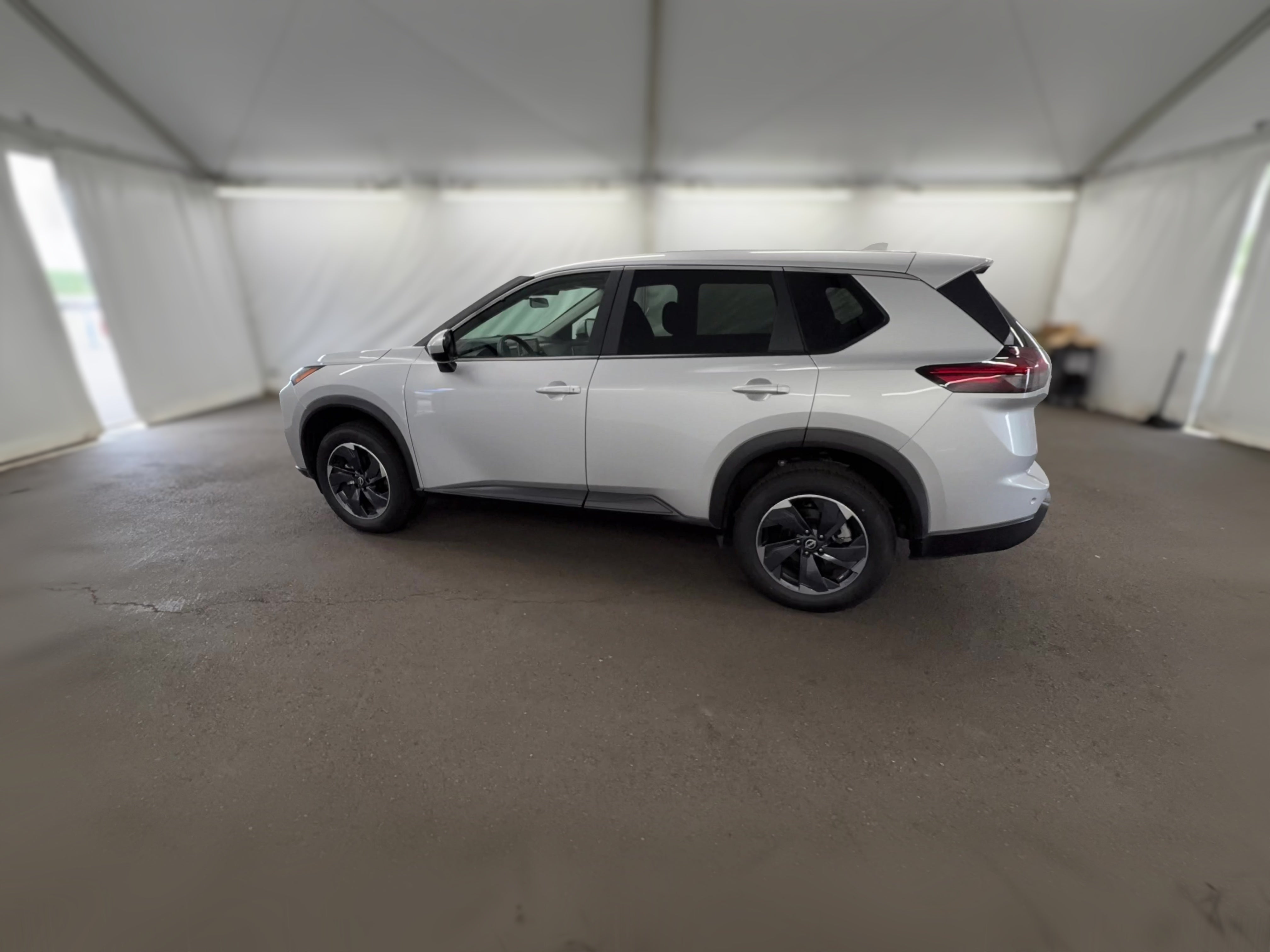 2025 Nissan Rogue SV - Photo 30