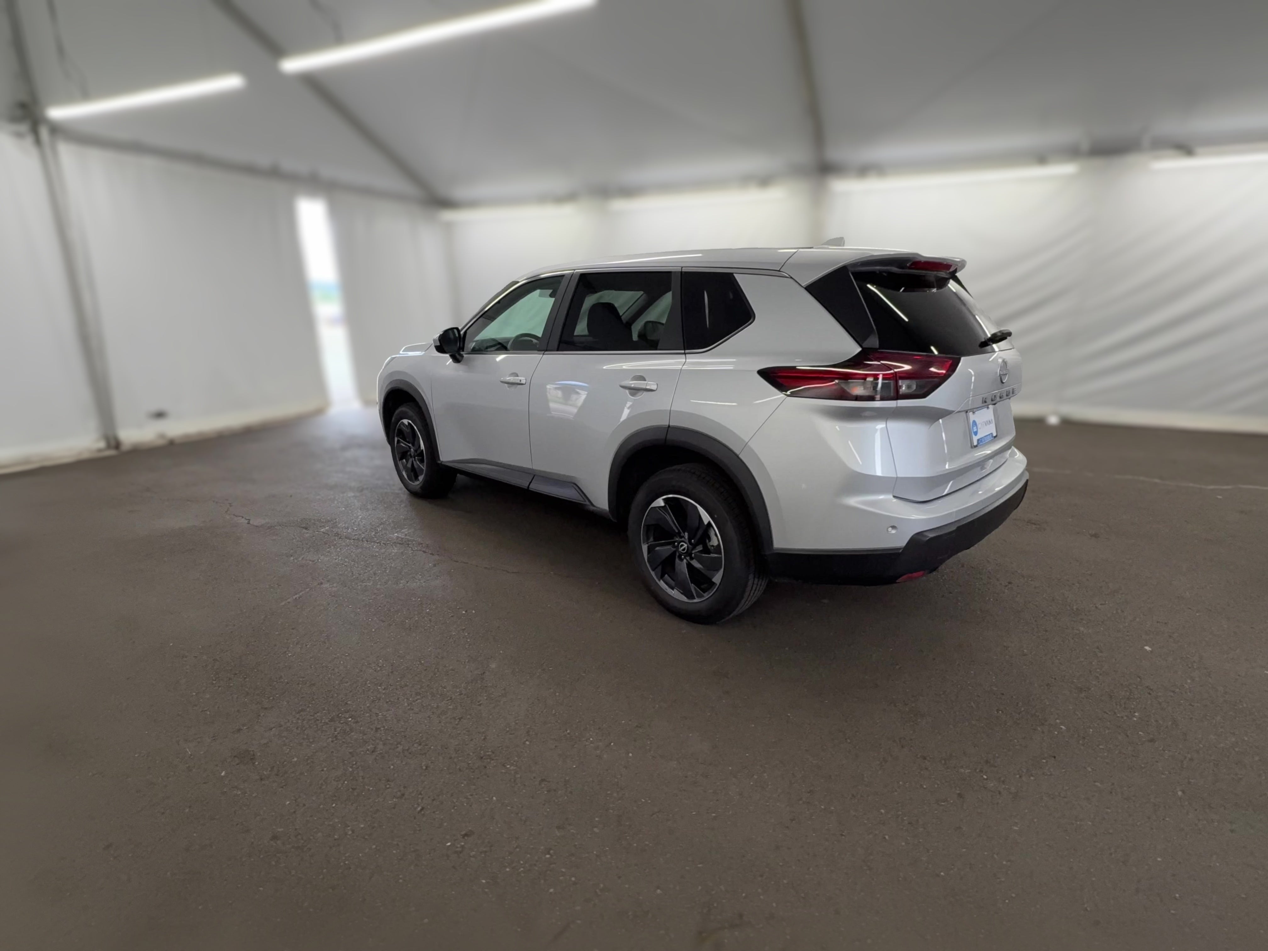 2025 Nissan Rogue SV - Photo 31