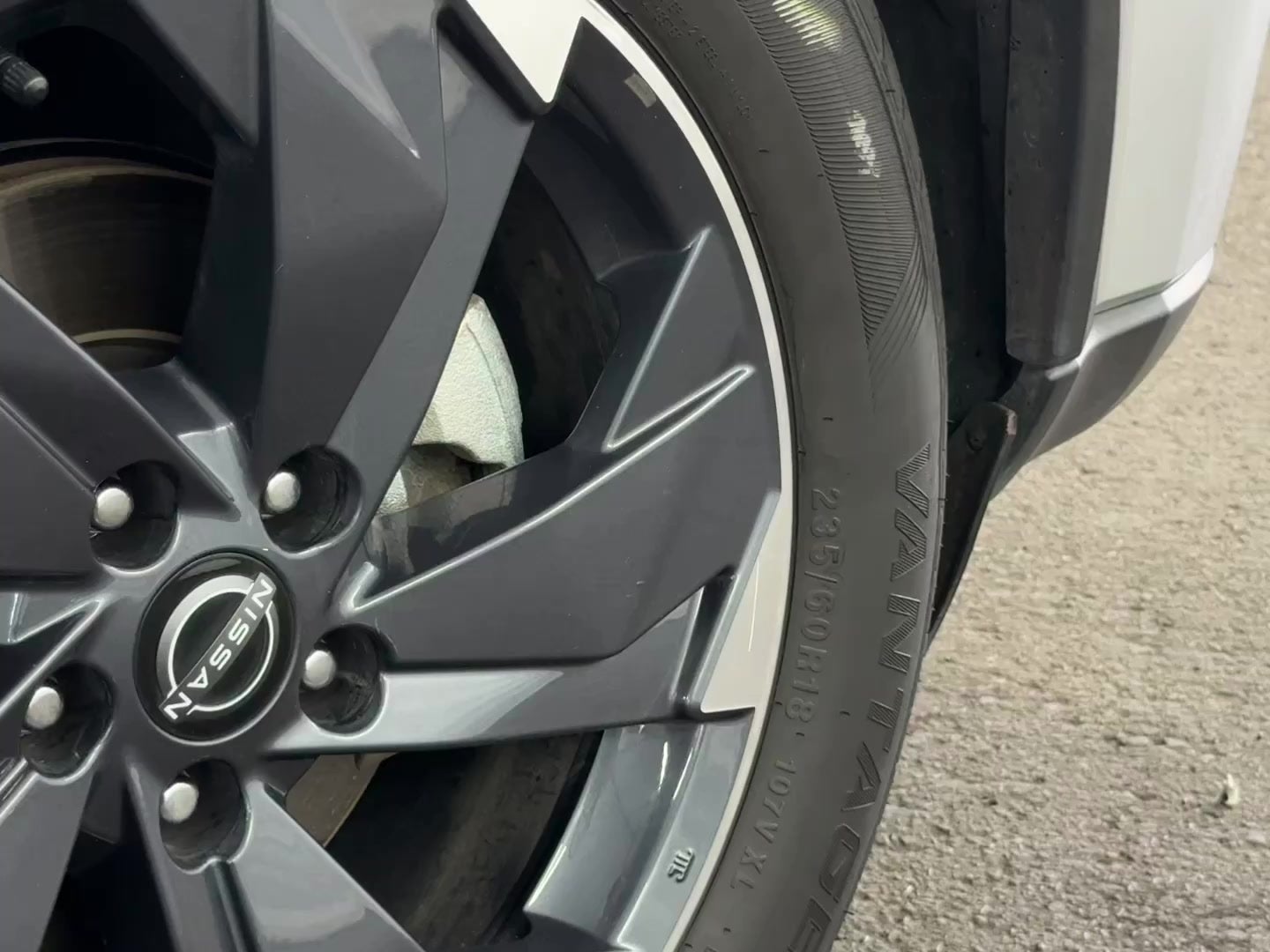 2025 Nissan Rogue SV - Photo 20