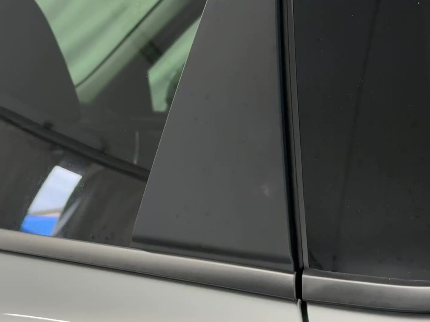 2025 Nissan Rogue SV - Photo 23