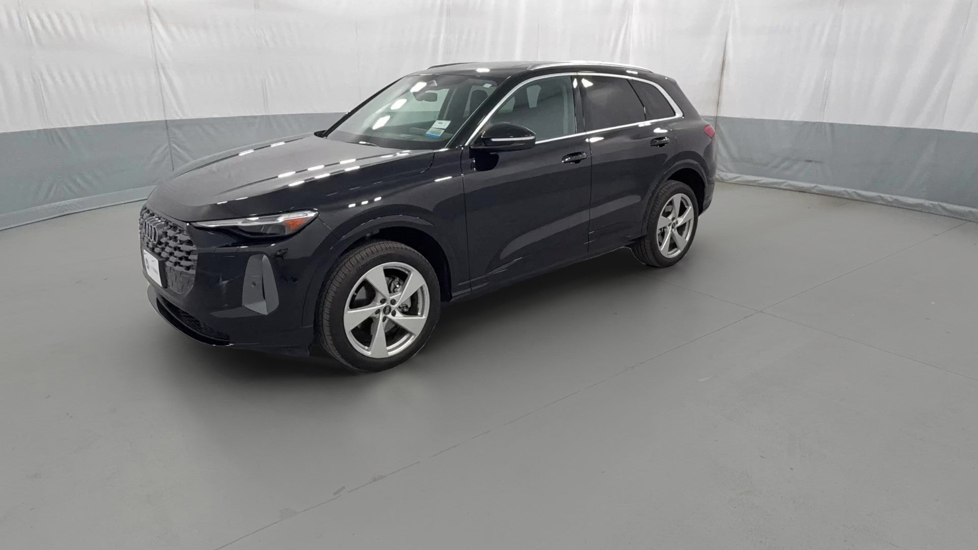 2025 Audi Q5 vehicle photo